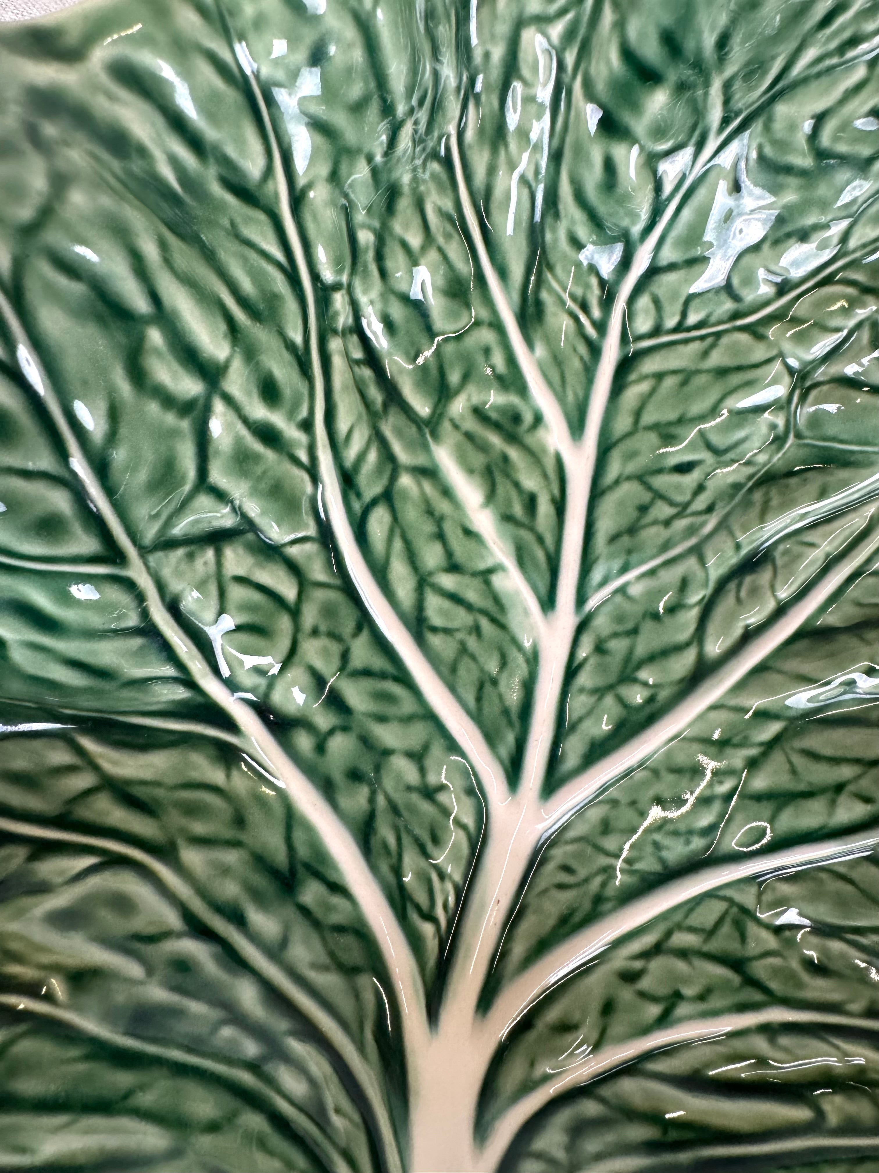 BORDALLO PINHEIRO Green Cabbage Leaf Salad Bowl