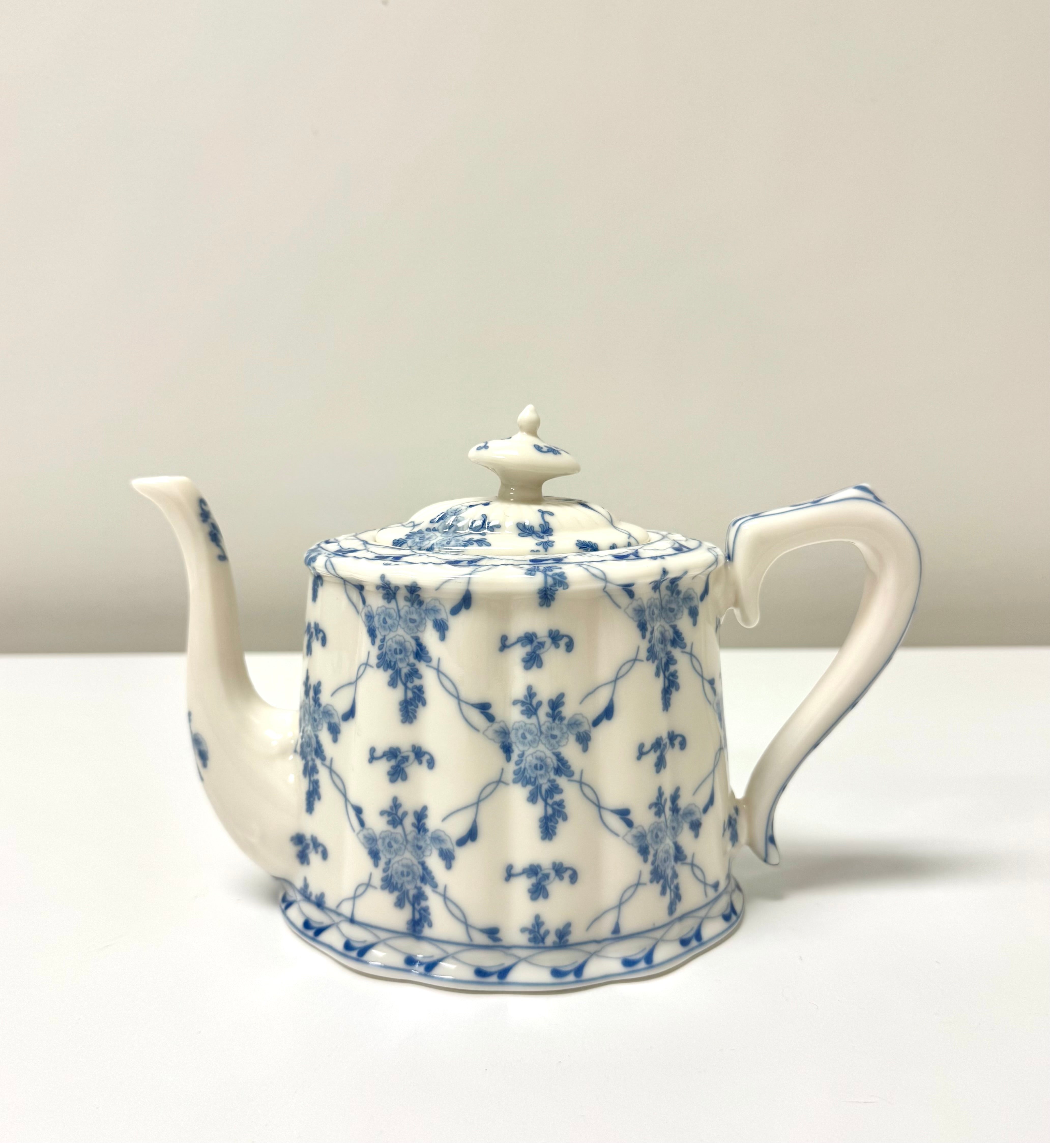 'Rose Brocade' Teapot