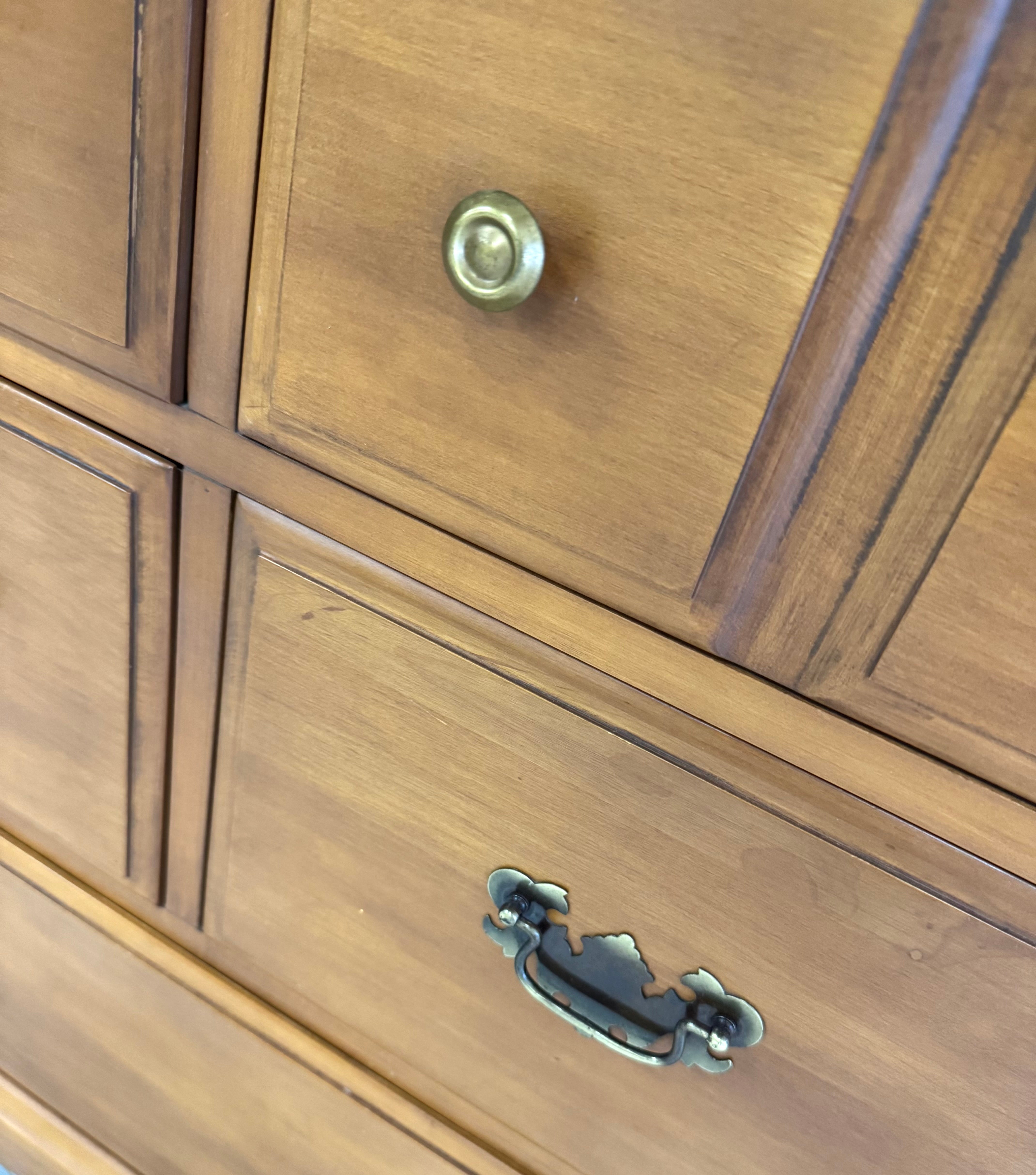 KNECHTEL 'Haddon Hall' Maple Dresser