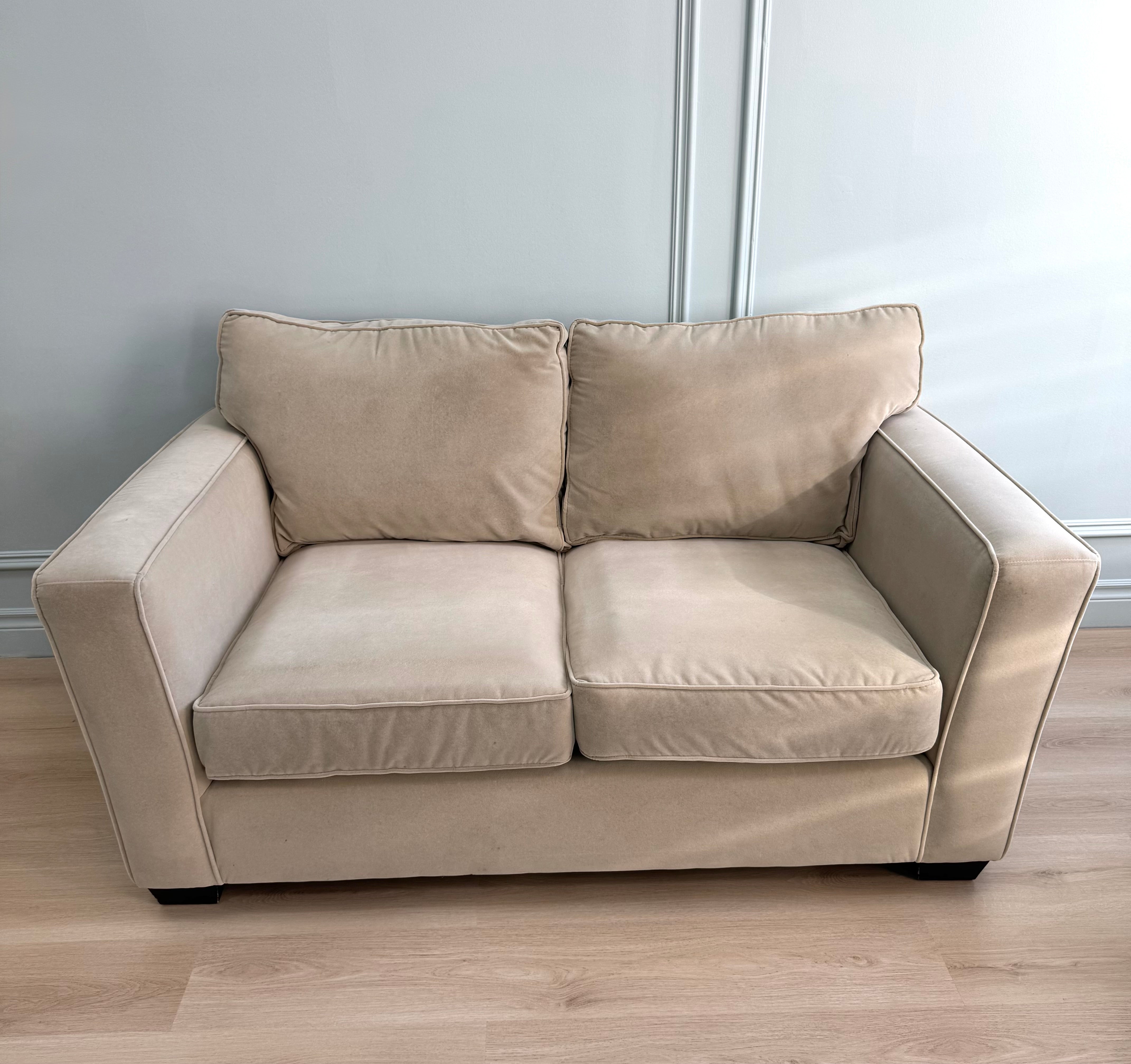 Oyster Velvet 62" Loveseat