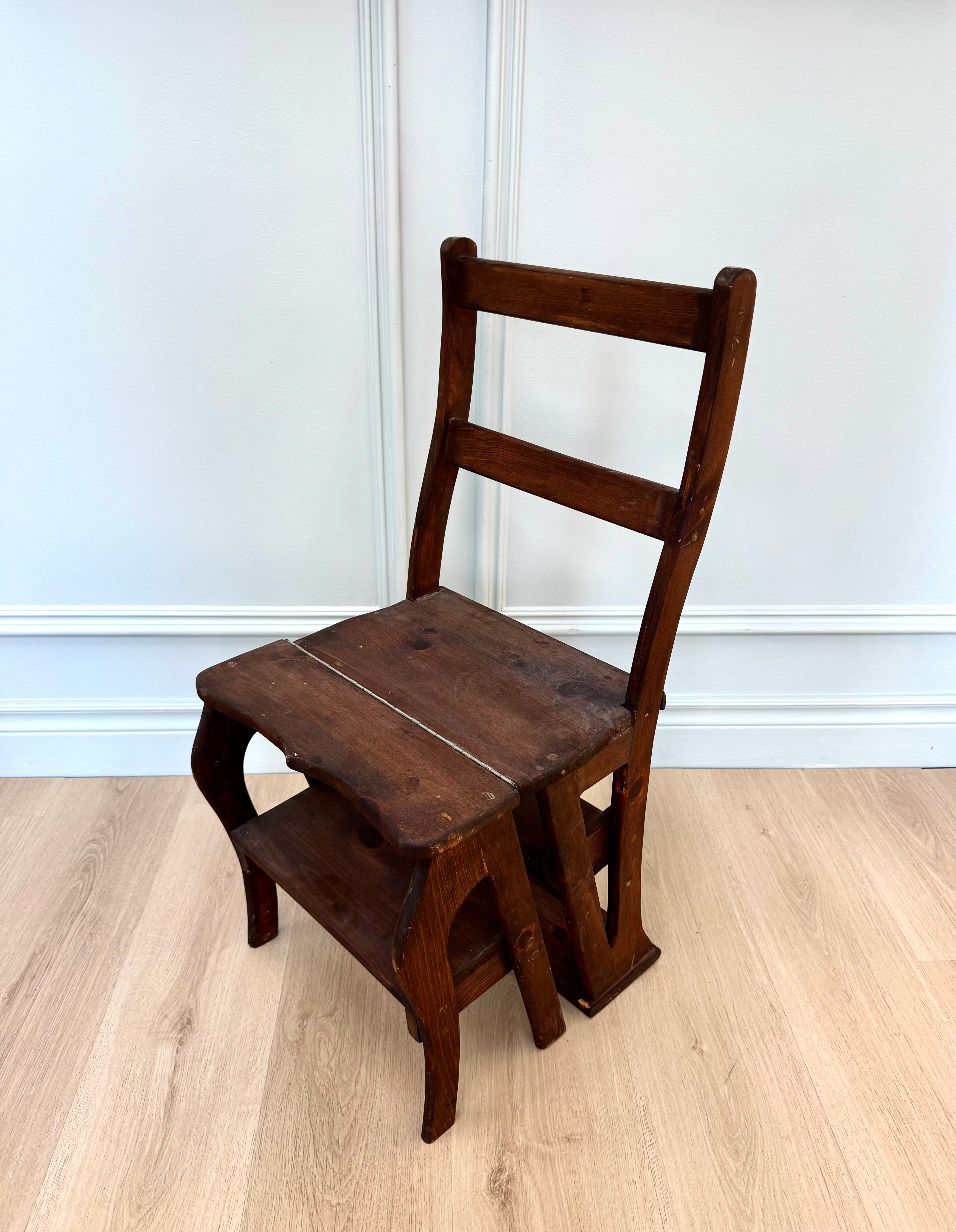 Vintage Dark Oak Metamorphic Library Chair