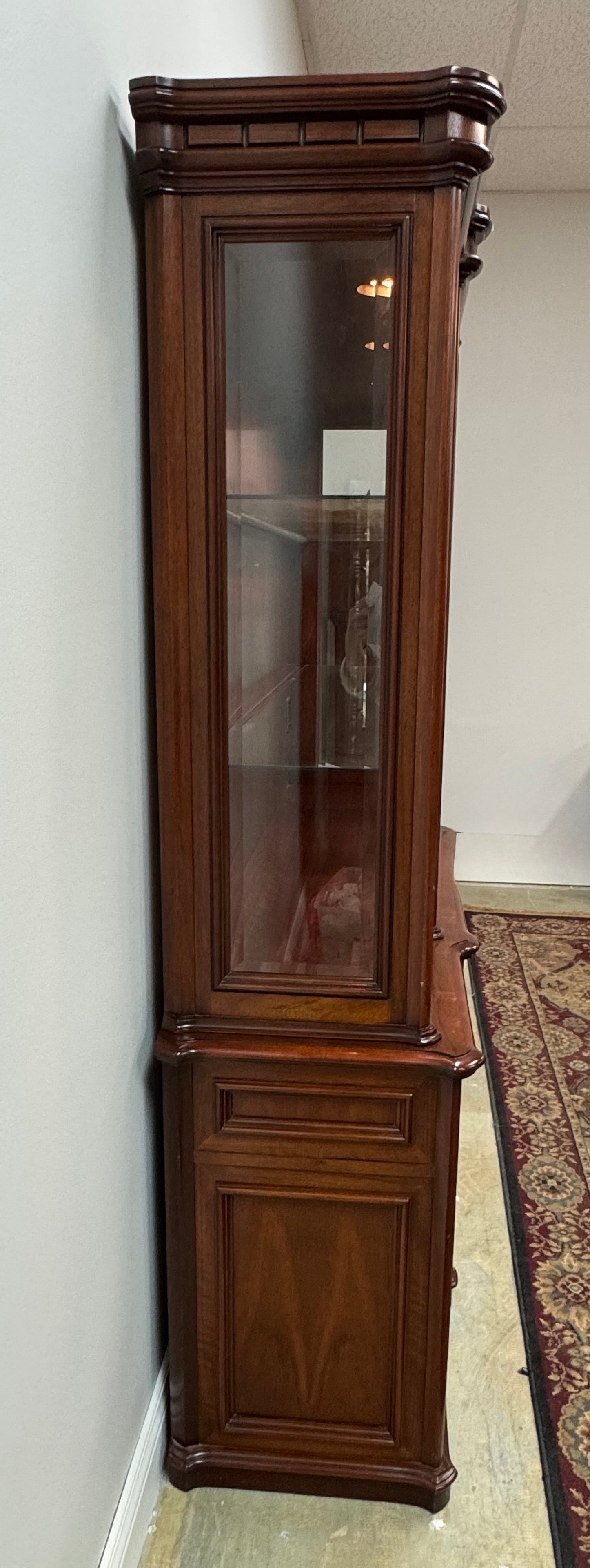 Solid Mahogany Sideboard with Hutch