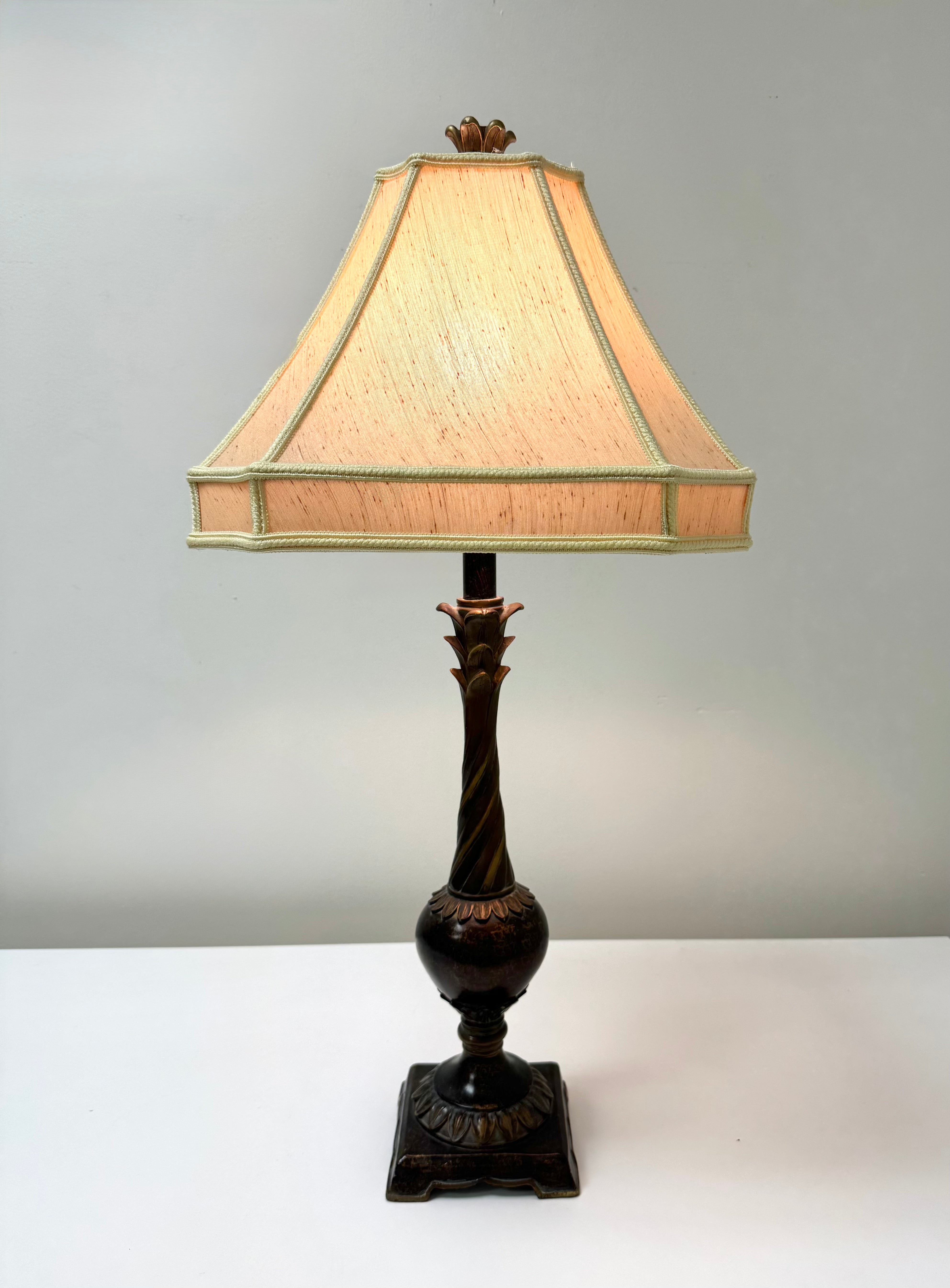 Leaf Swirl Lamp