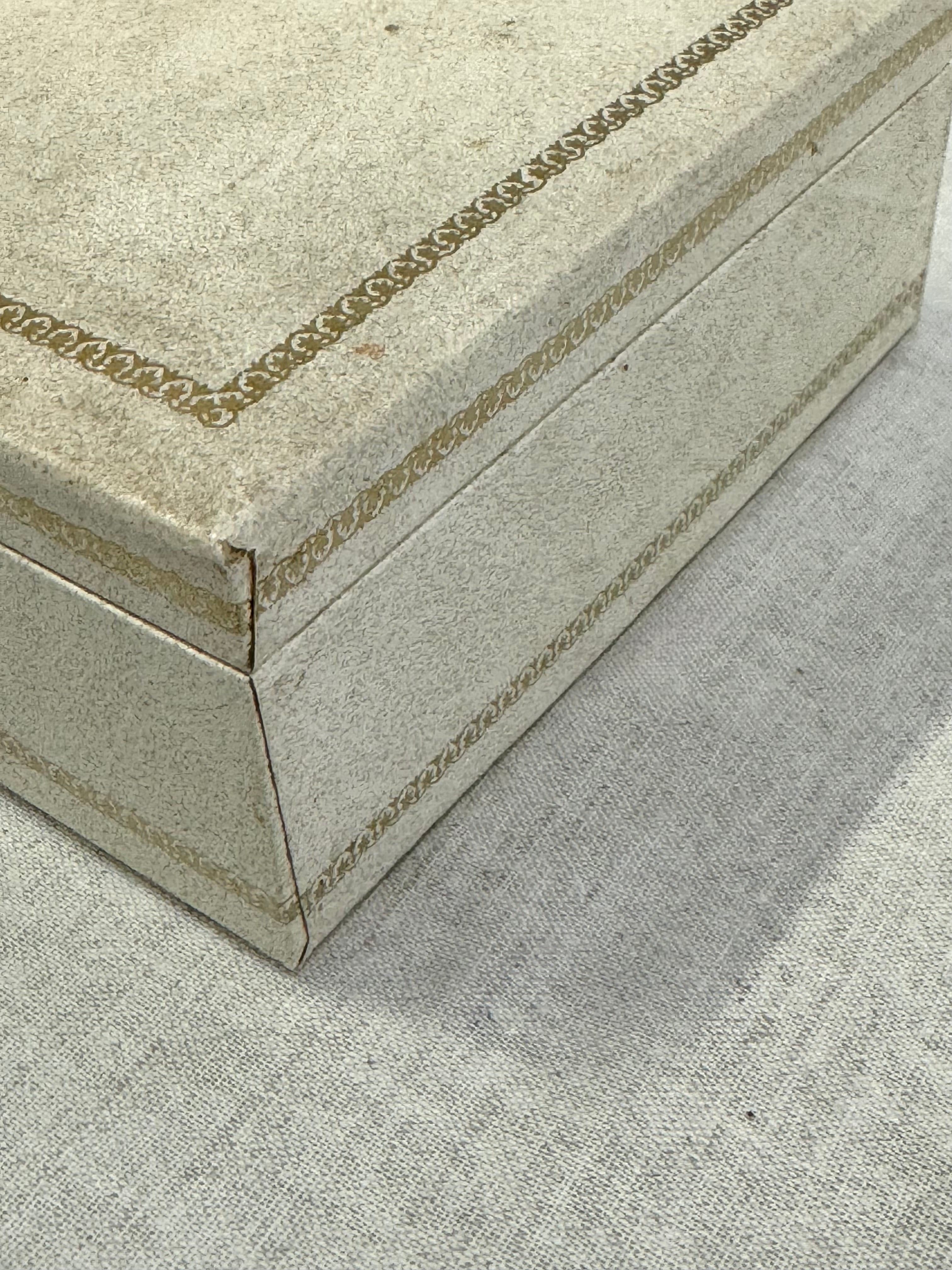 Vintage Jewelery Box with Tray