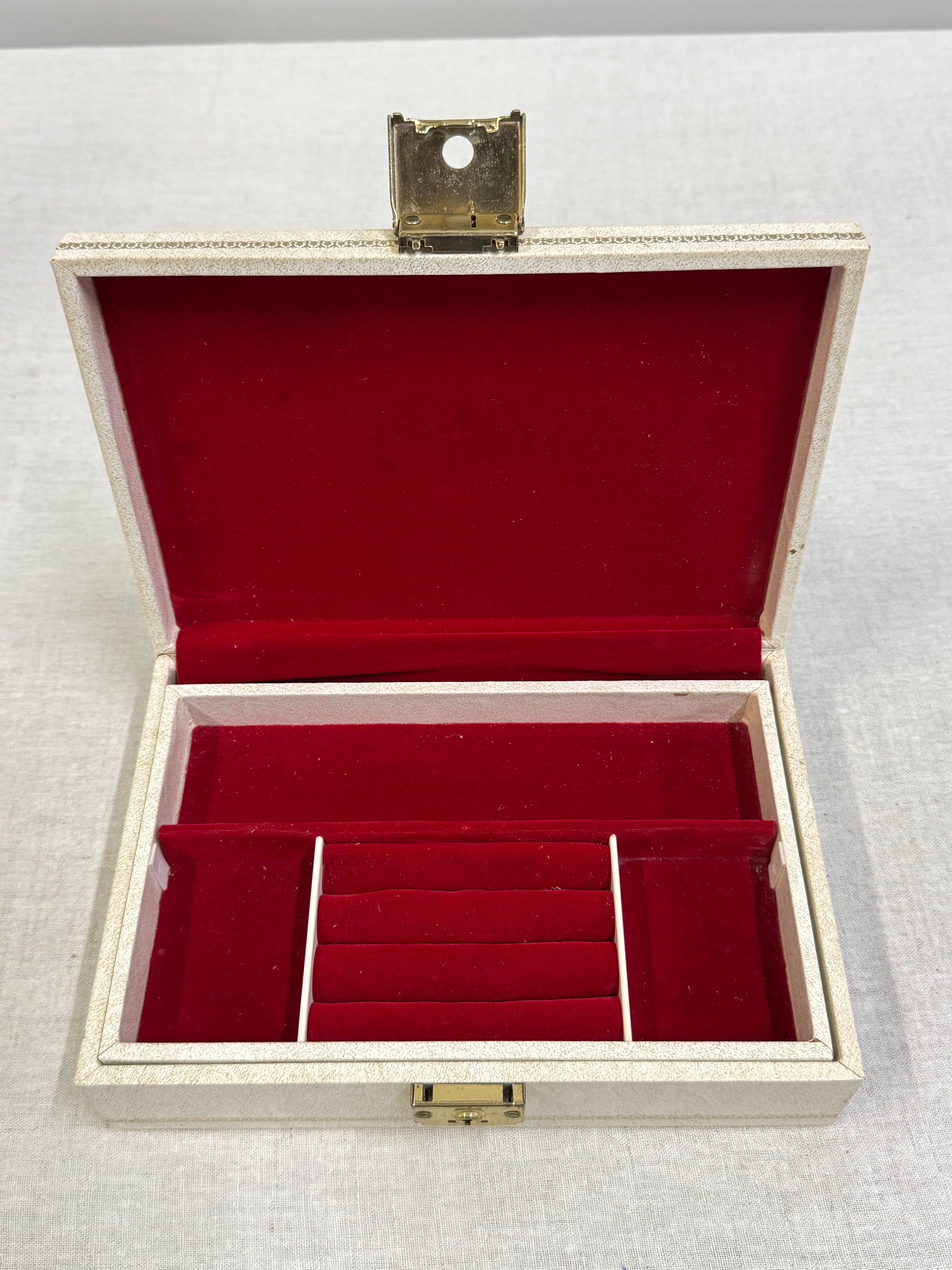 Vintage Jewelery Box with Tray