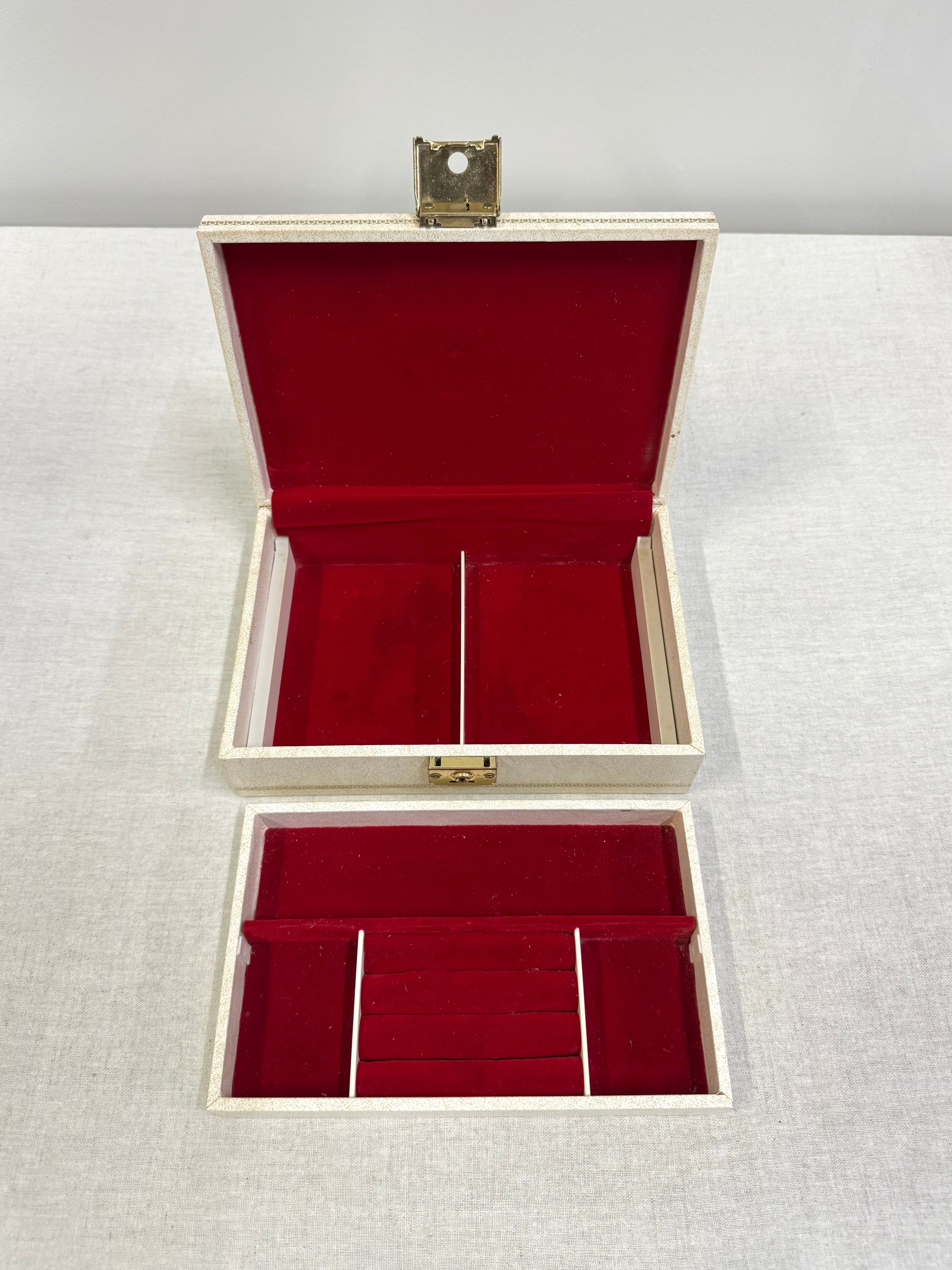 Vintage Jewelery Box with Tray