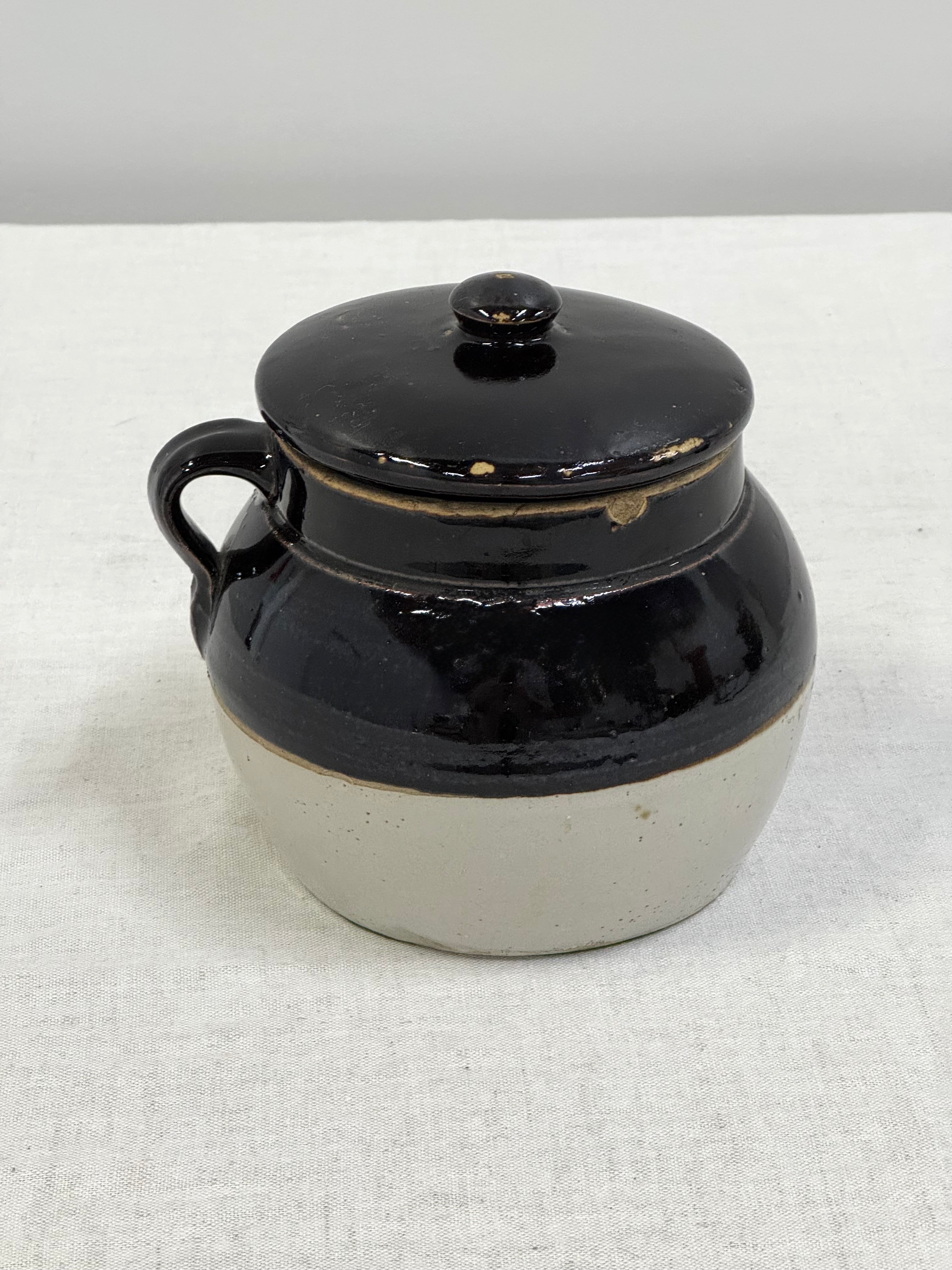 Dark Brown Stoneware Bean Pot with Lid