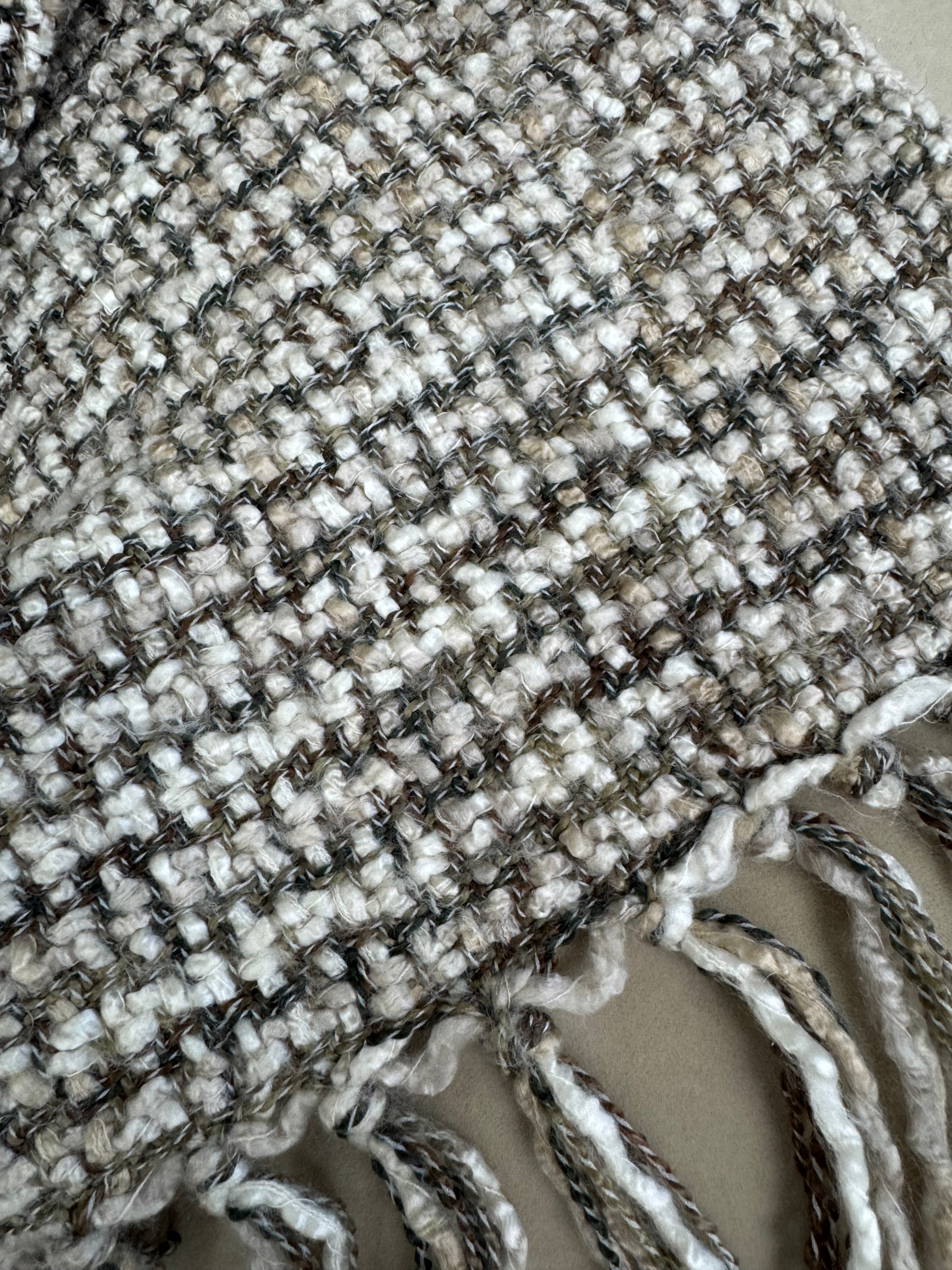 URBAN BARN 'Bettina' Mushroom & Ivory Throw