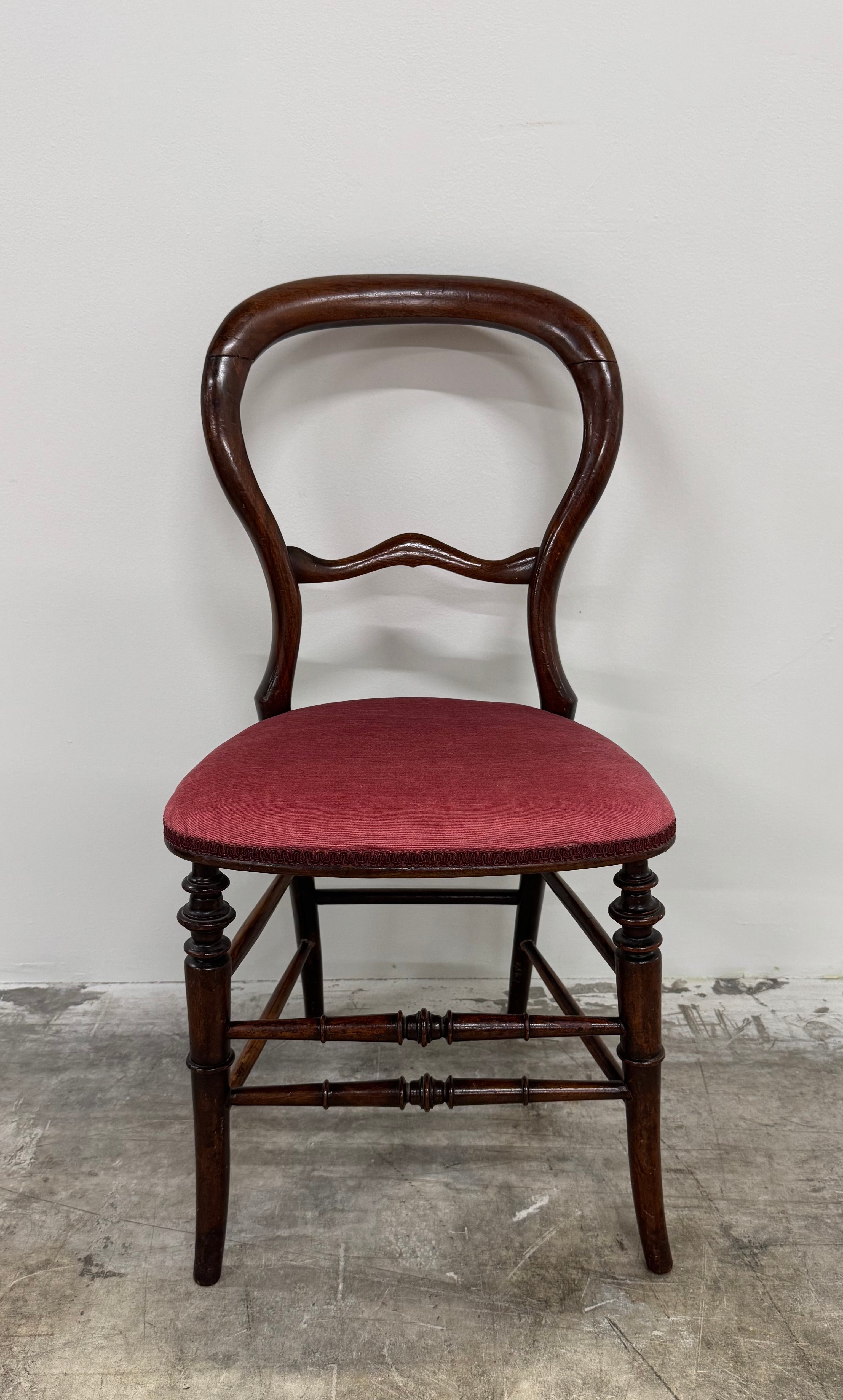 Vintage Rose Velvet Balloon Hall Chair