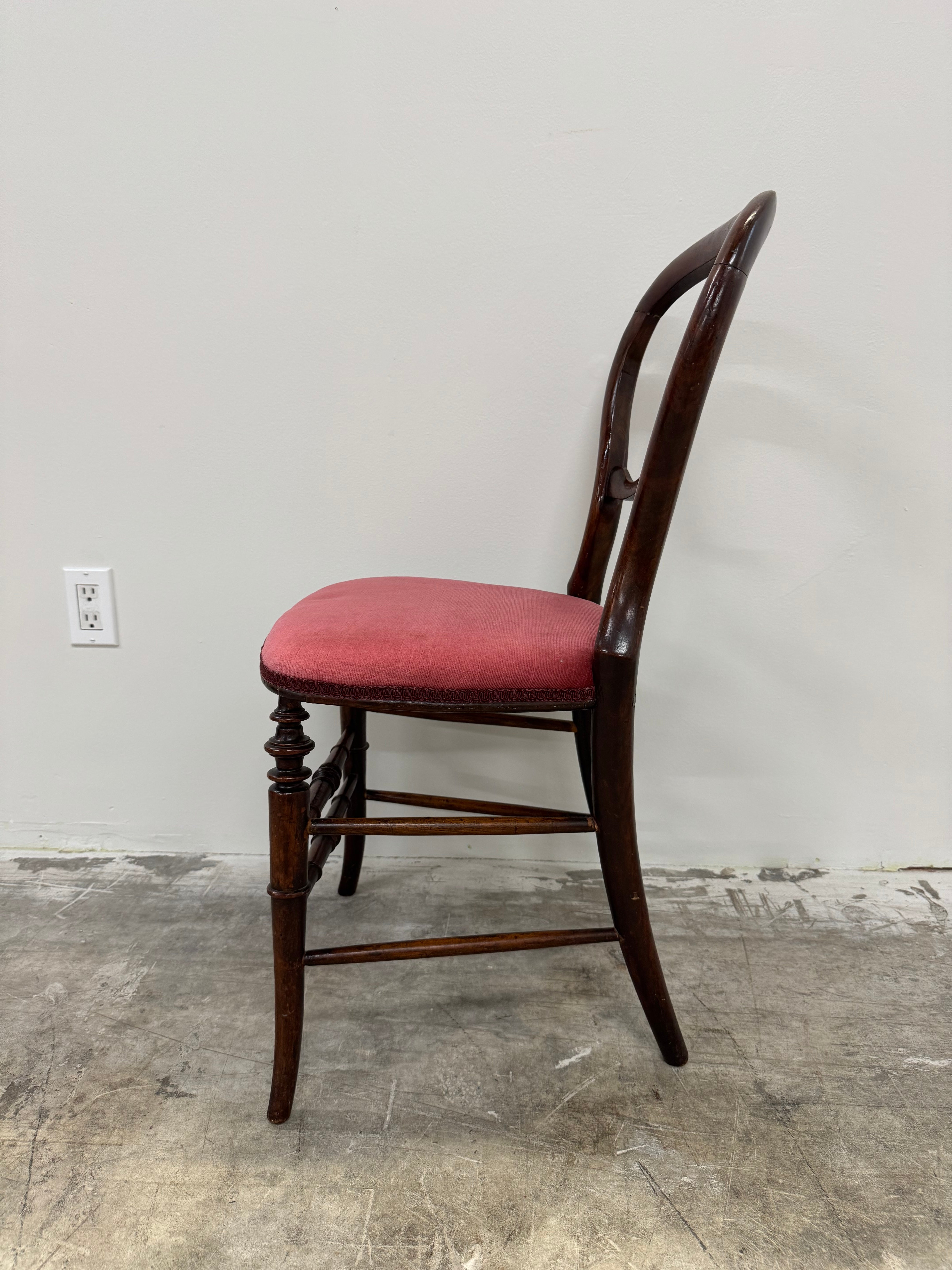 Vintage Rose Velvet Balloon Hall Chair