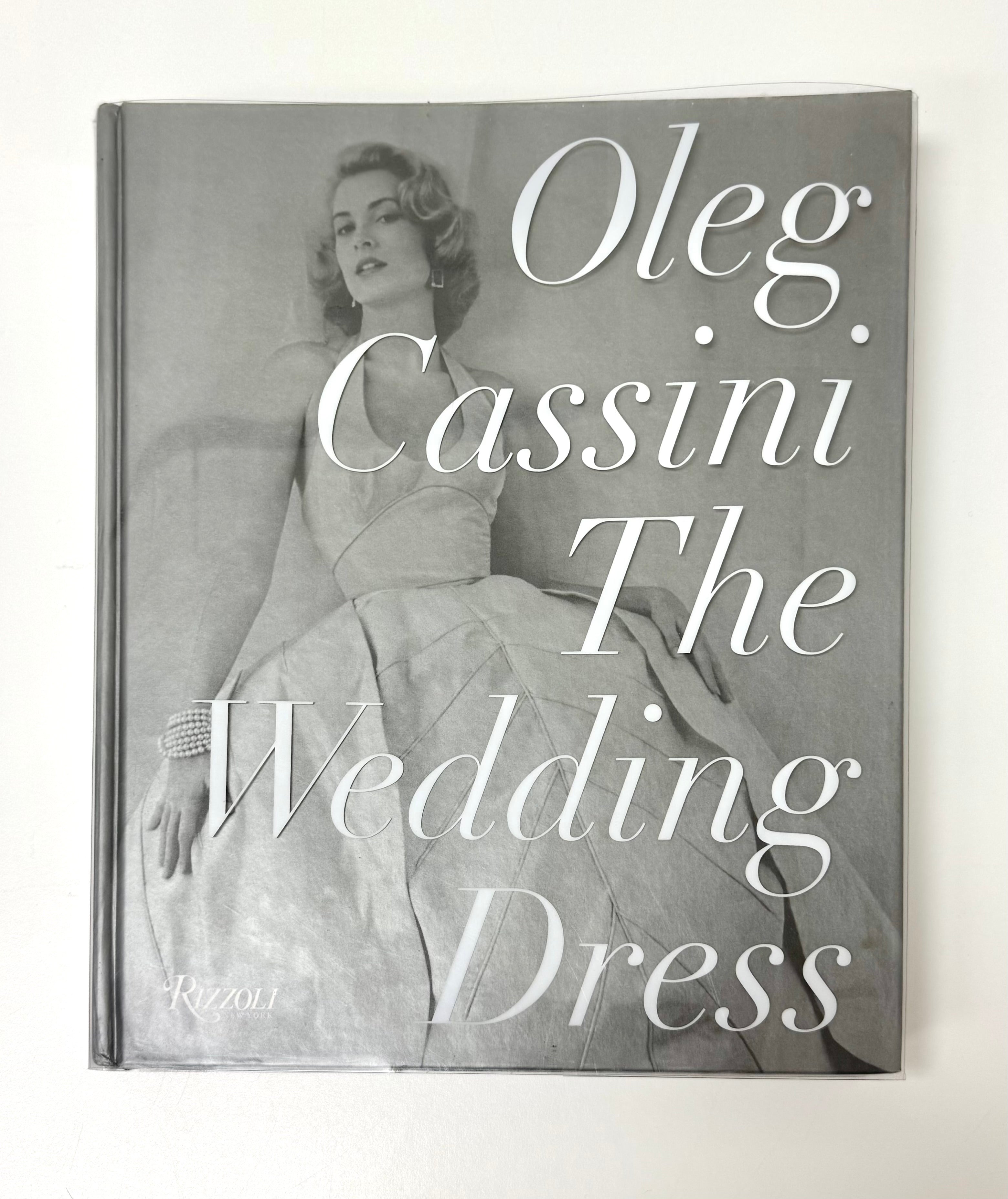 'Oleg Cassini - The Wedding Dress' Hardcover