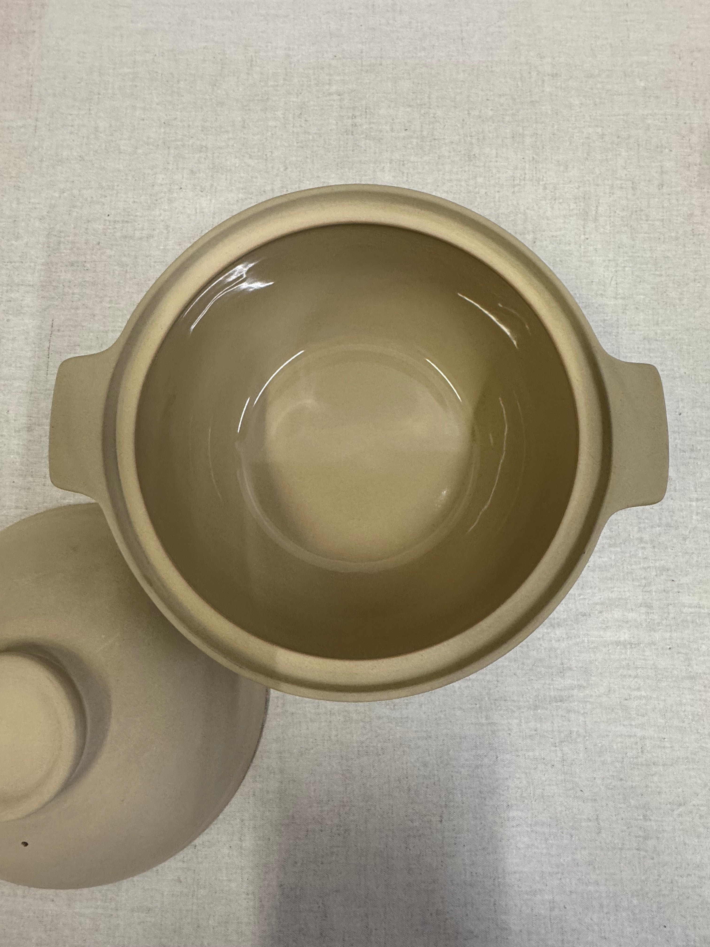 SASSAFRASS Superstone Bread Dome & Cookbook