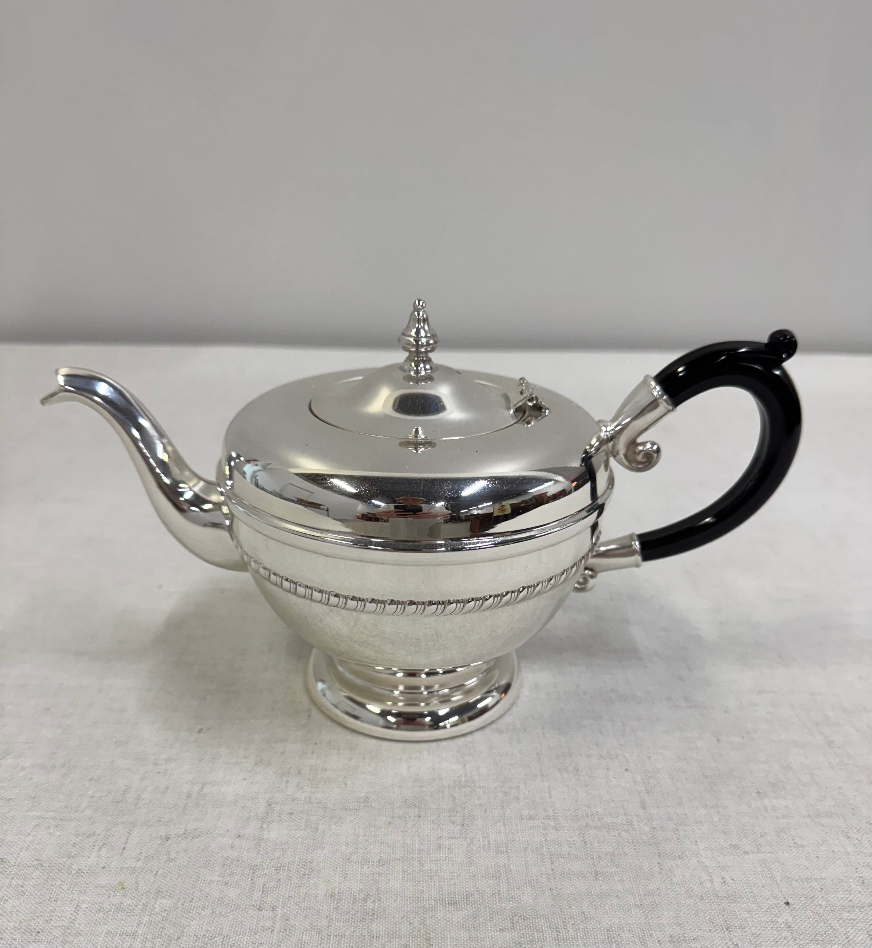 Vintage Silverplate Teapot (non-tarnish)
