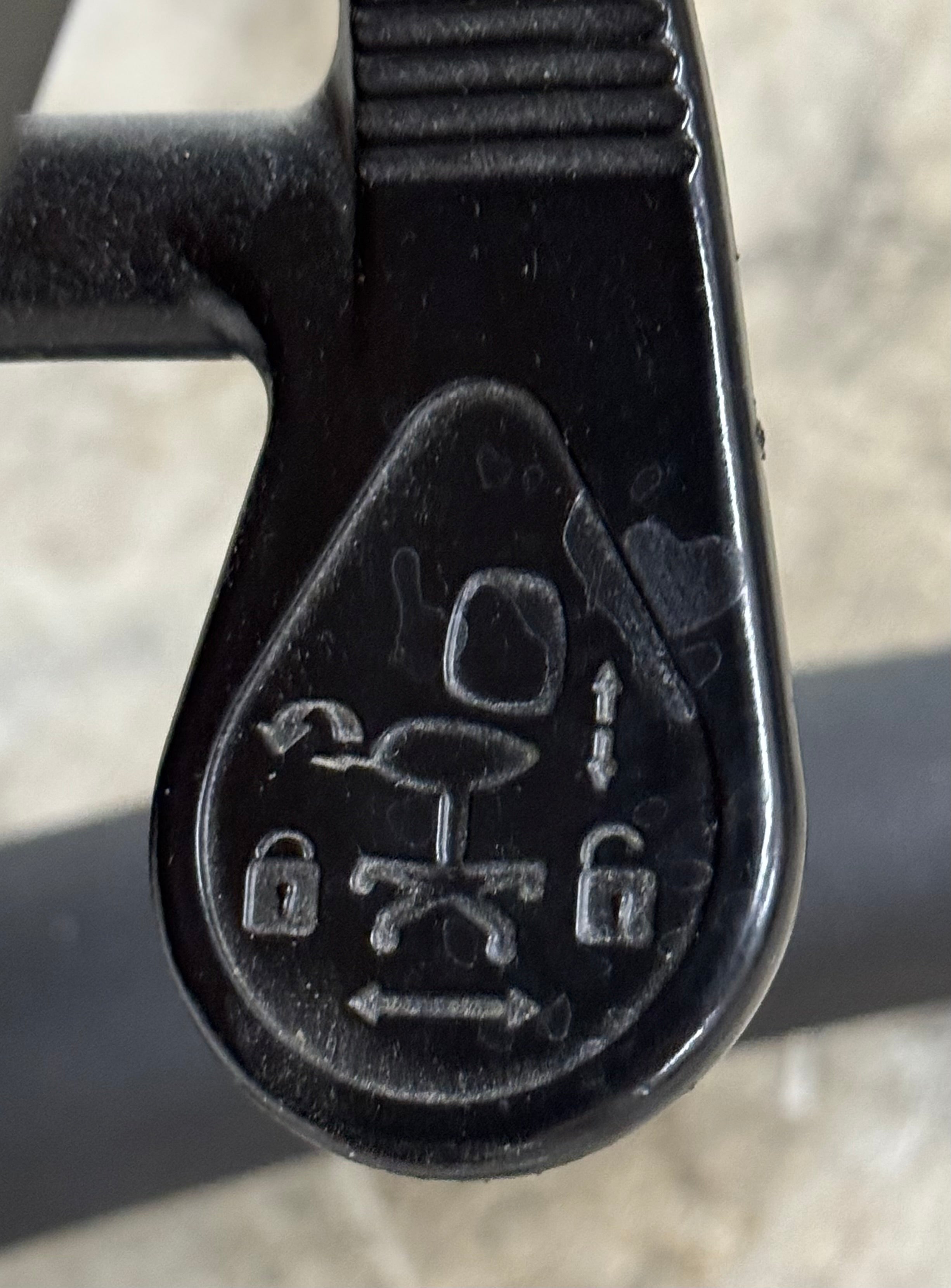 Black Leather & Mesh Office Chair