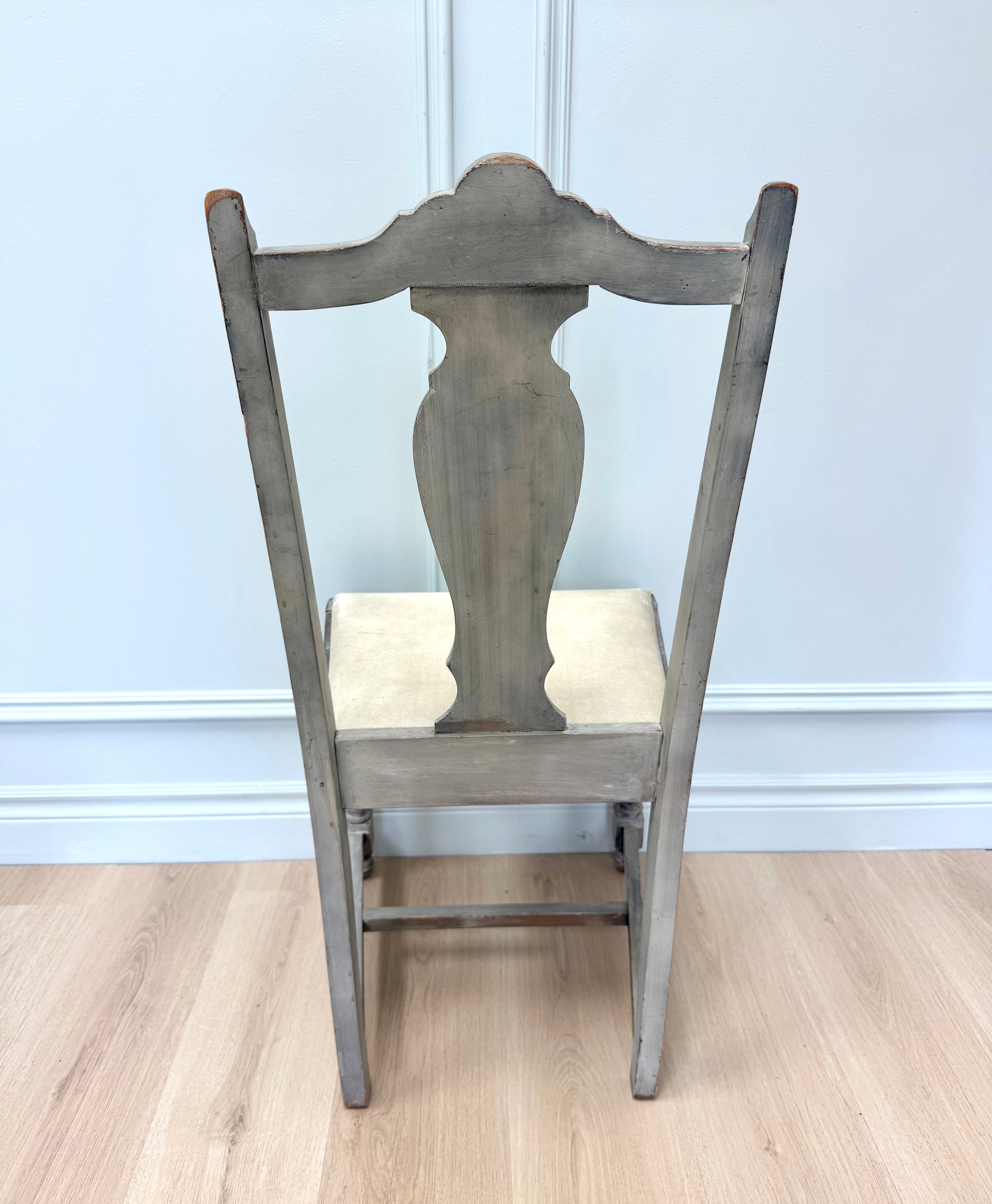 Country Gray Chair