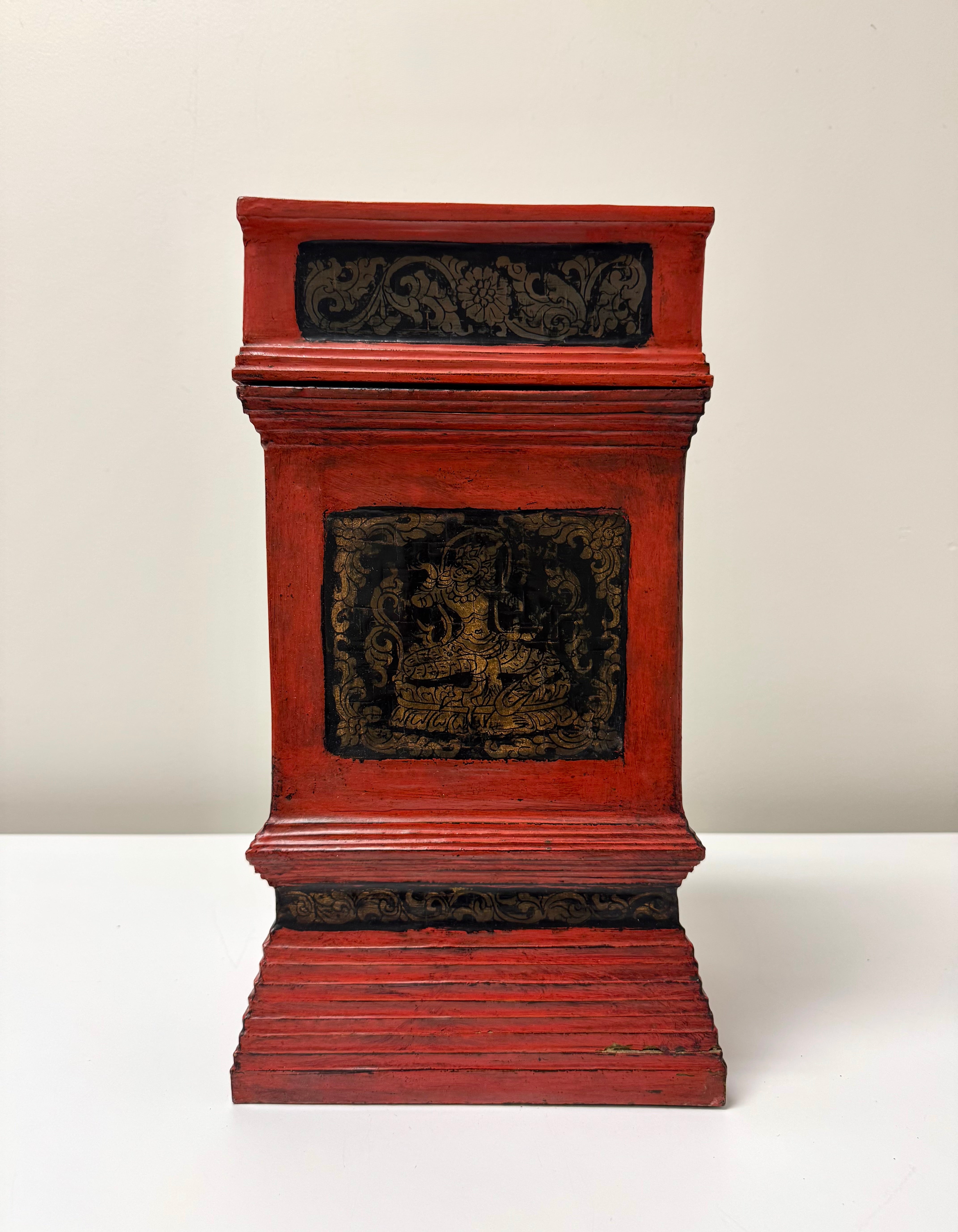 Vintage Thai Red Bamboo Decorative Box