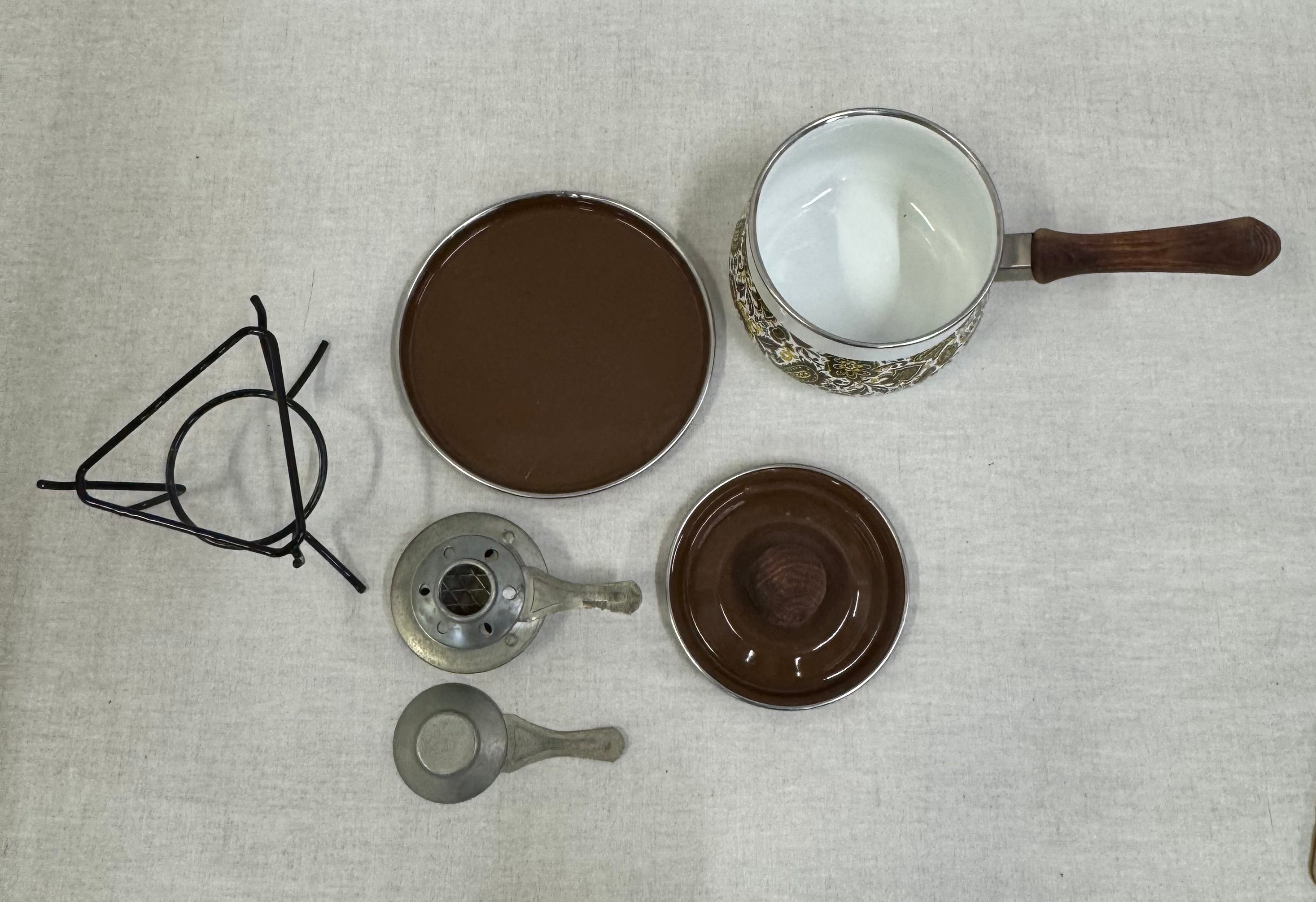 Vintage Paisley Fondue Set