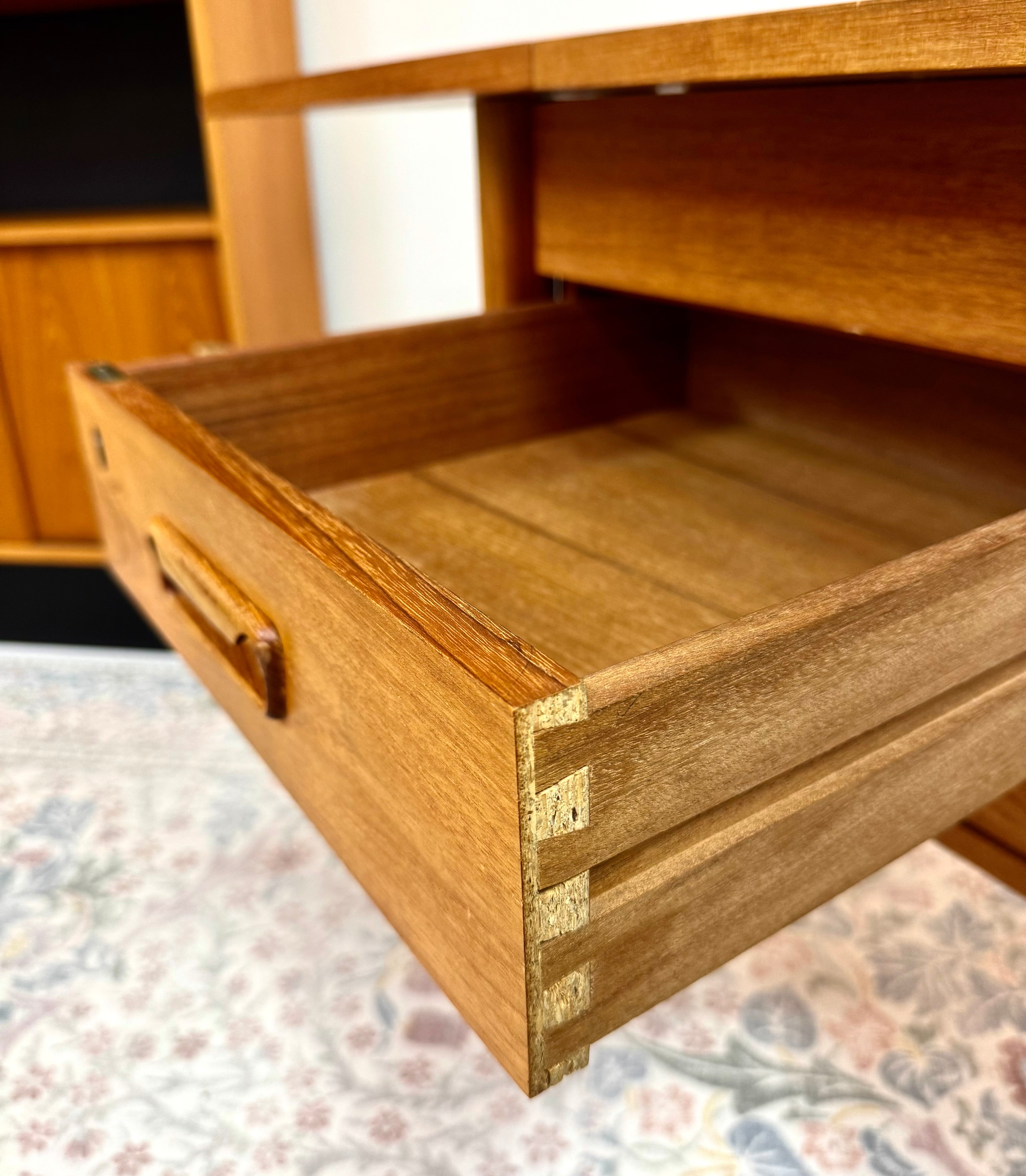 MCM Teak Expandable Desk with Sliding Drawers