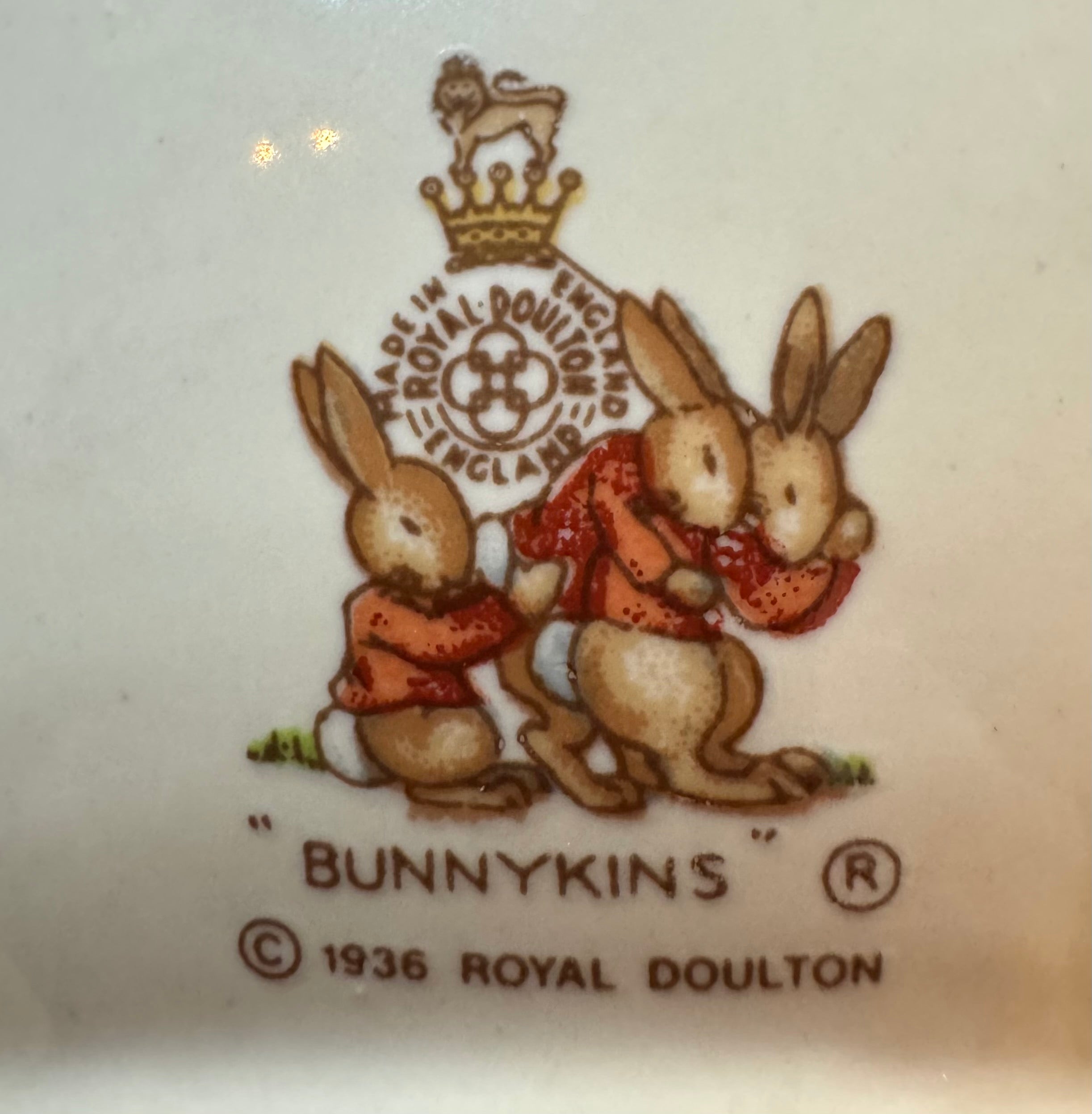 ROYAL DOULTON Bunnykins 'Tyre Workshop' Coin Ball Bank
