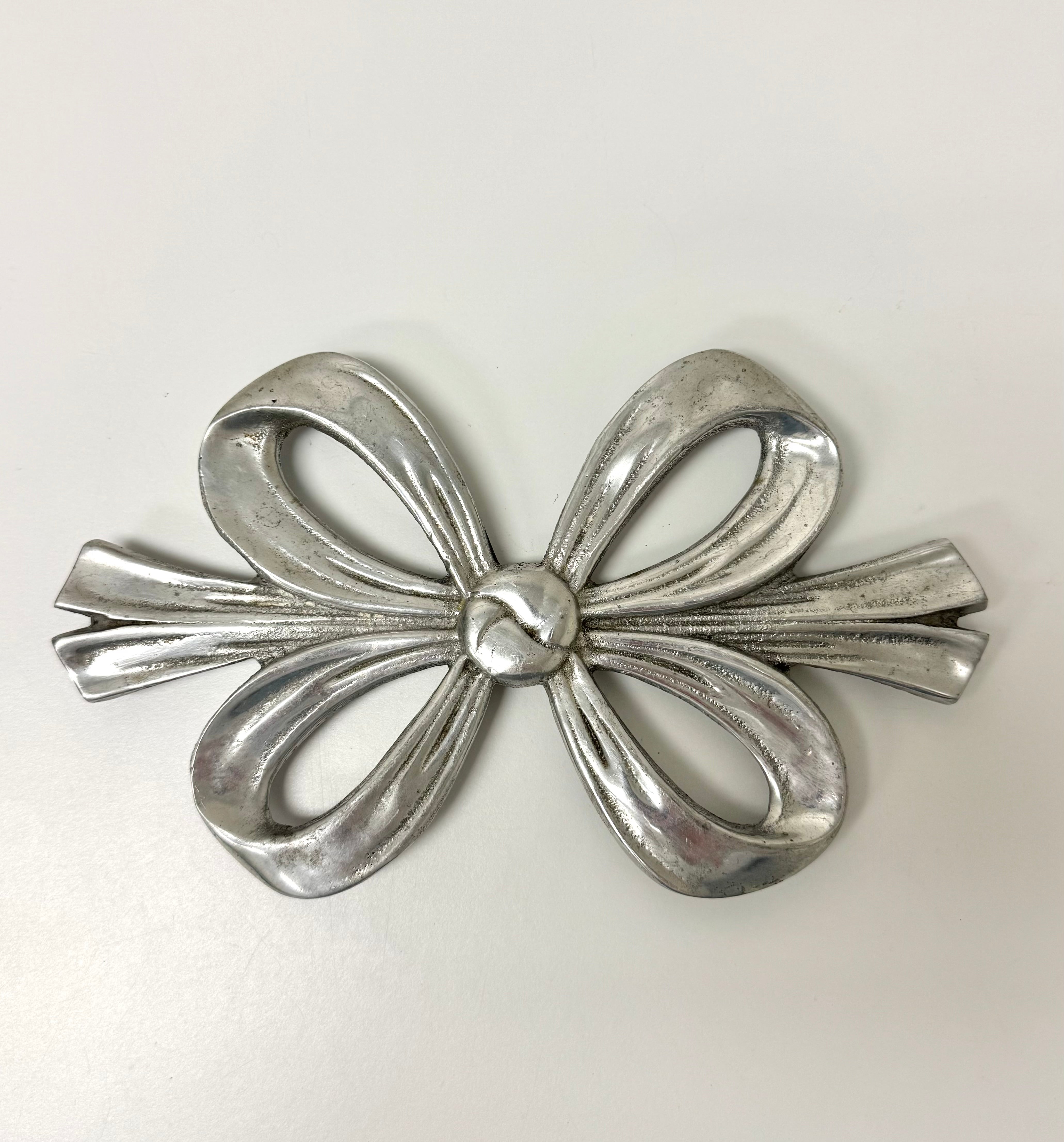 Vintage Aluminum Bow Trivet