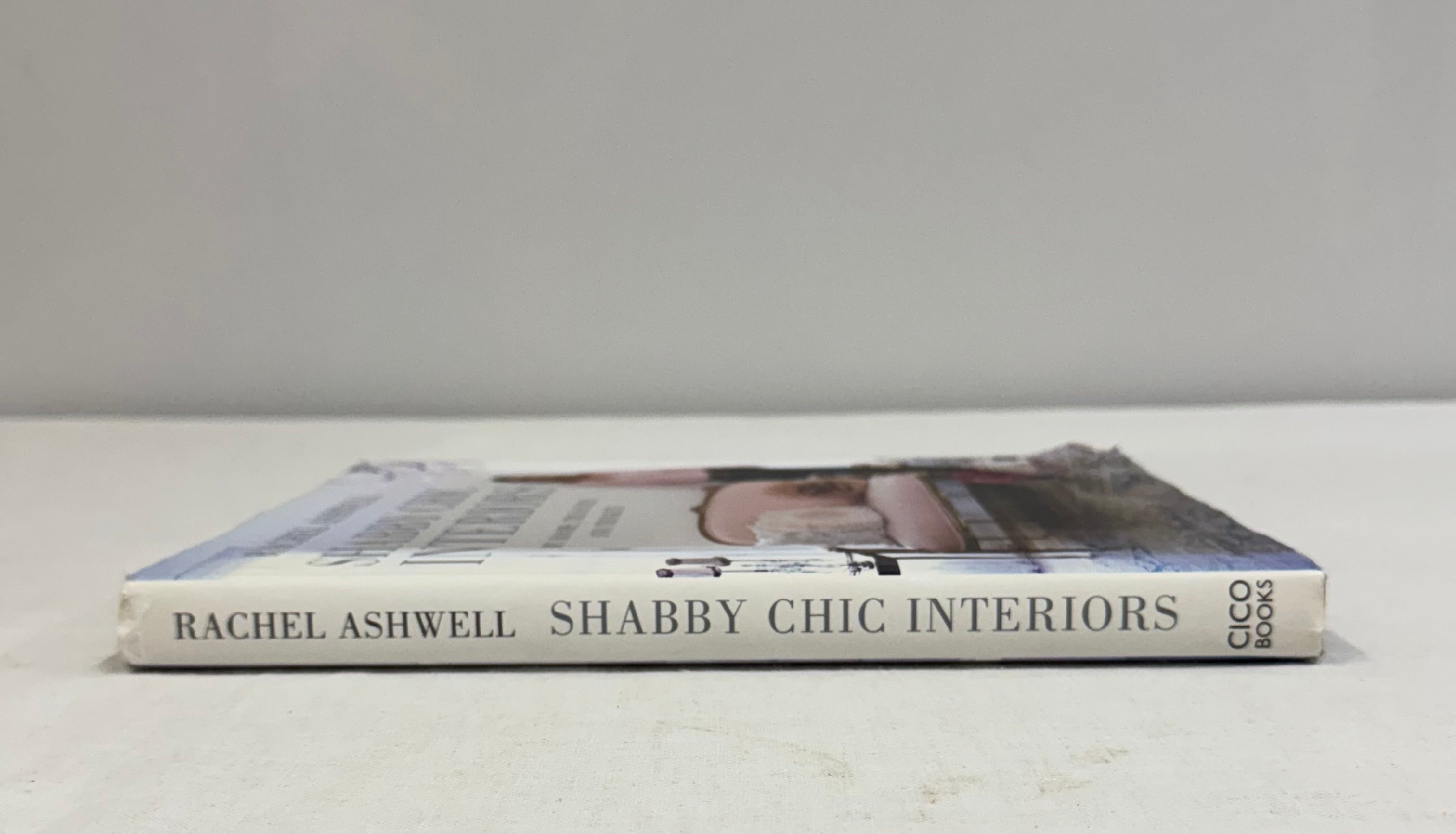 'Shabby Chic Interiors' Hardcover
