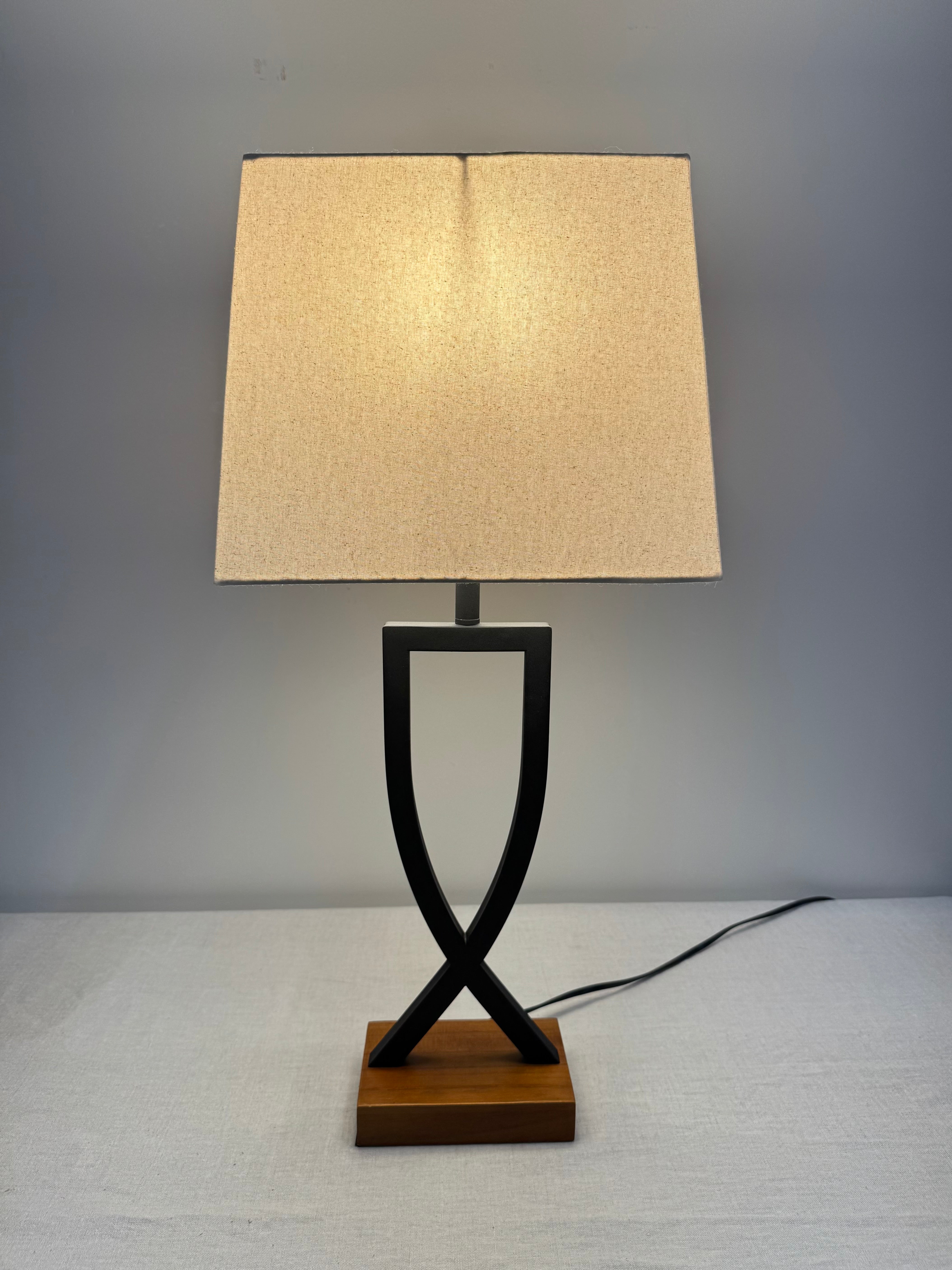 Matte Black Open Criss Cross Lamp