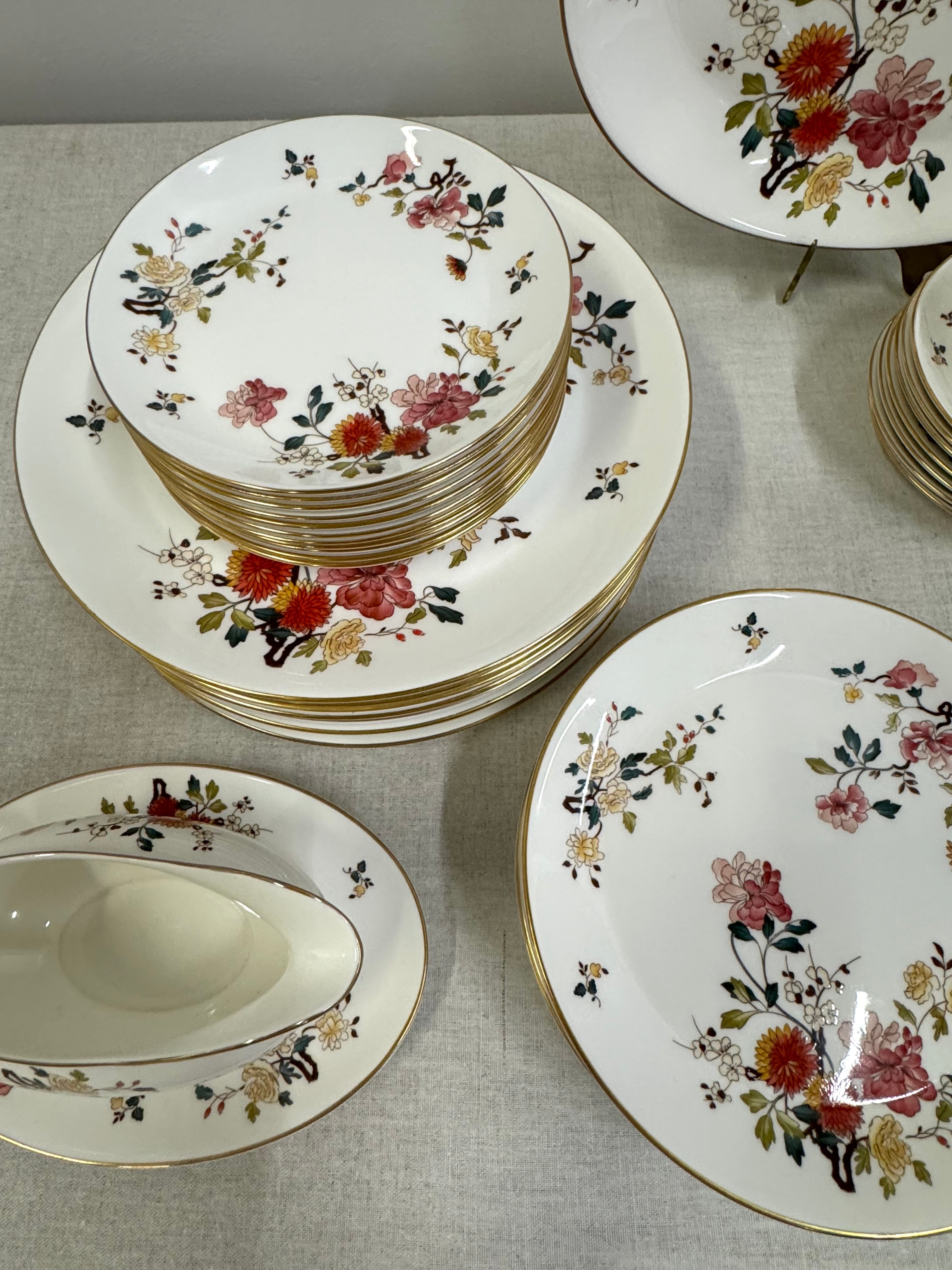 ROYAL ALBERT 'China Garden' Dinnerware Set for 8 Plus