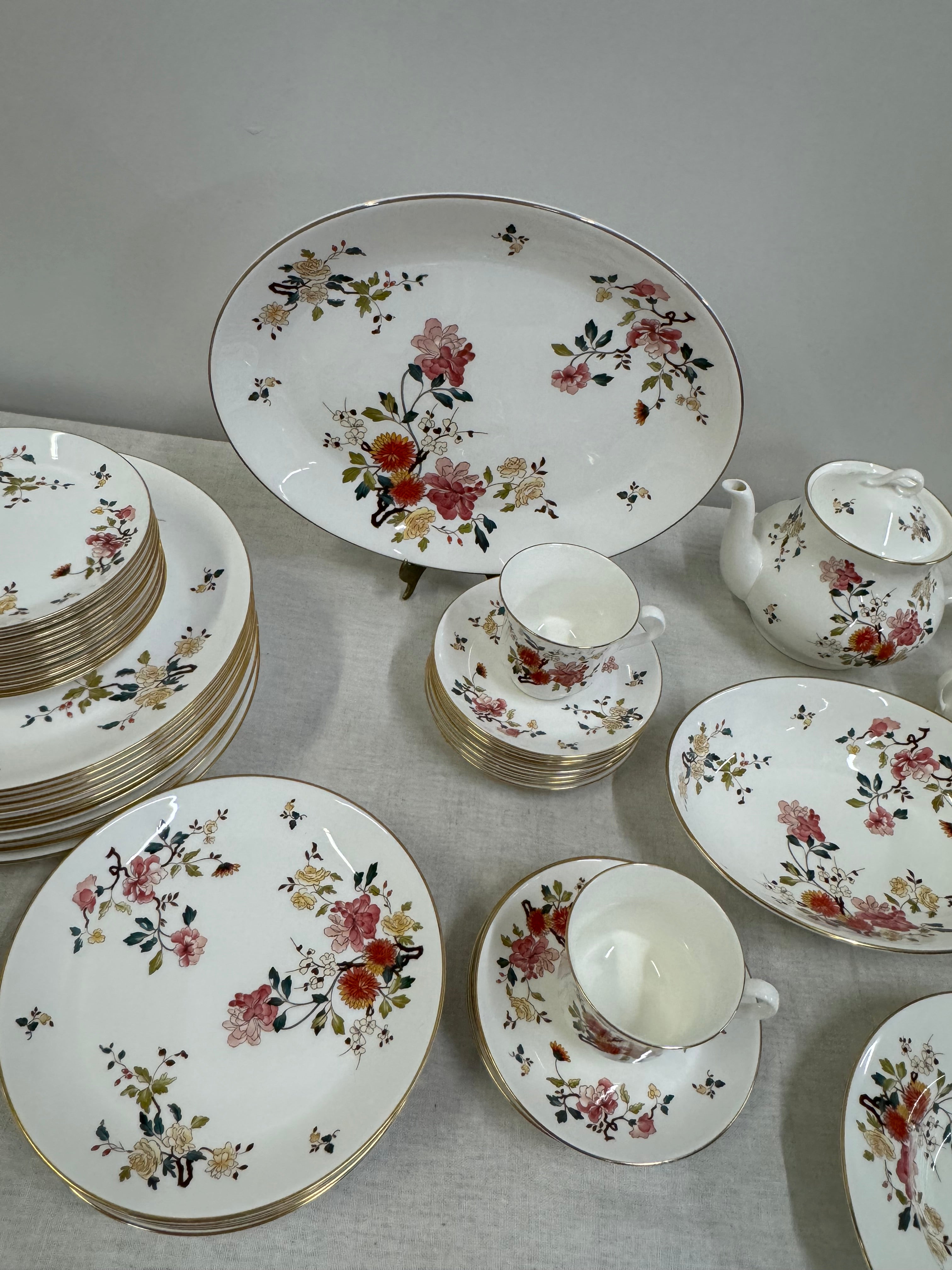 ROYAL ALBERT 'China Garden' Dinnerware Set for 8 Plus