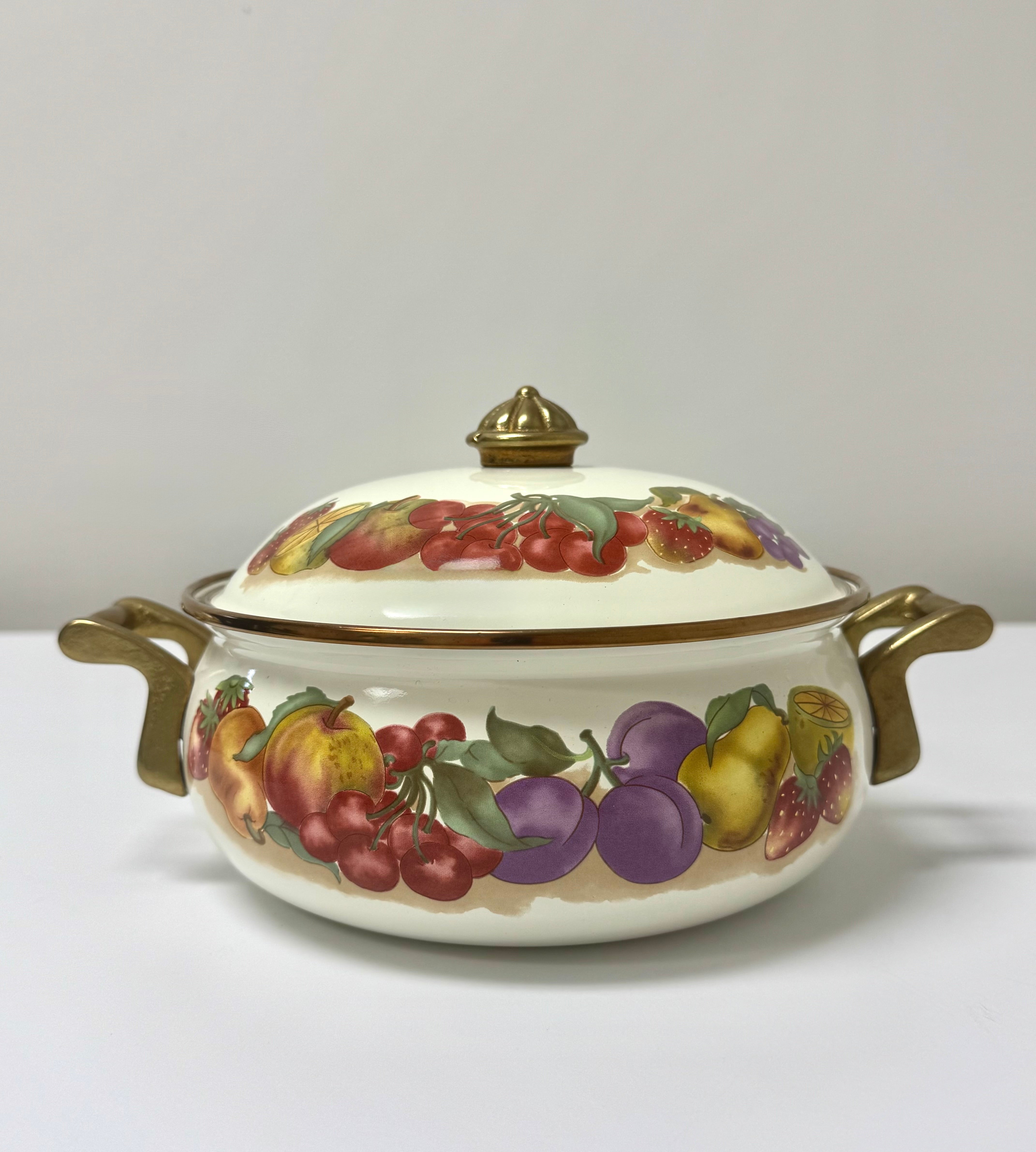 Vintage 'Orchard Royale' 2QT. Dutch Oven