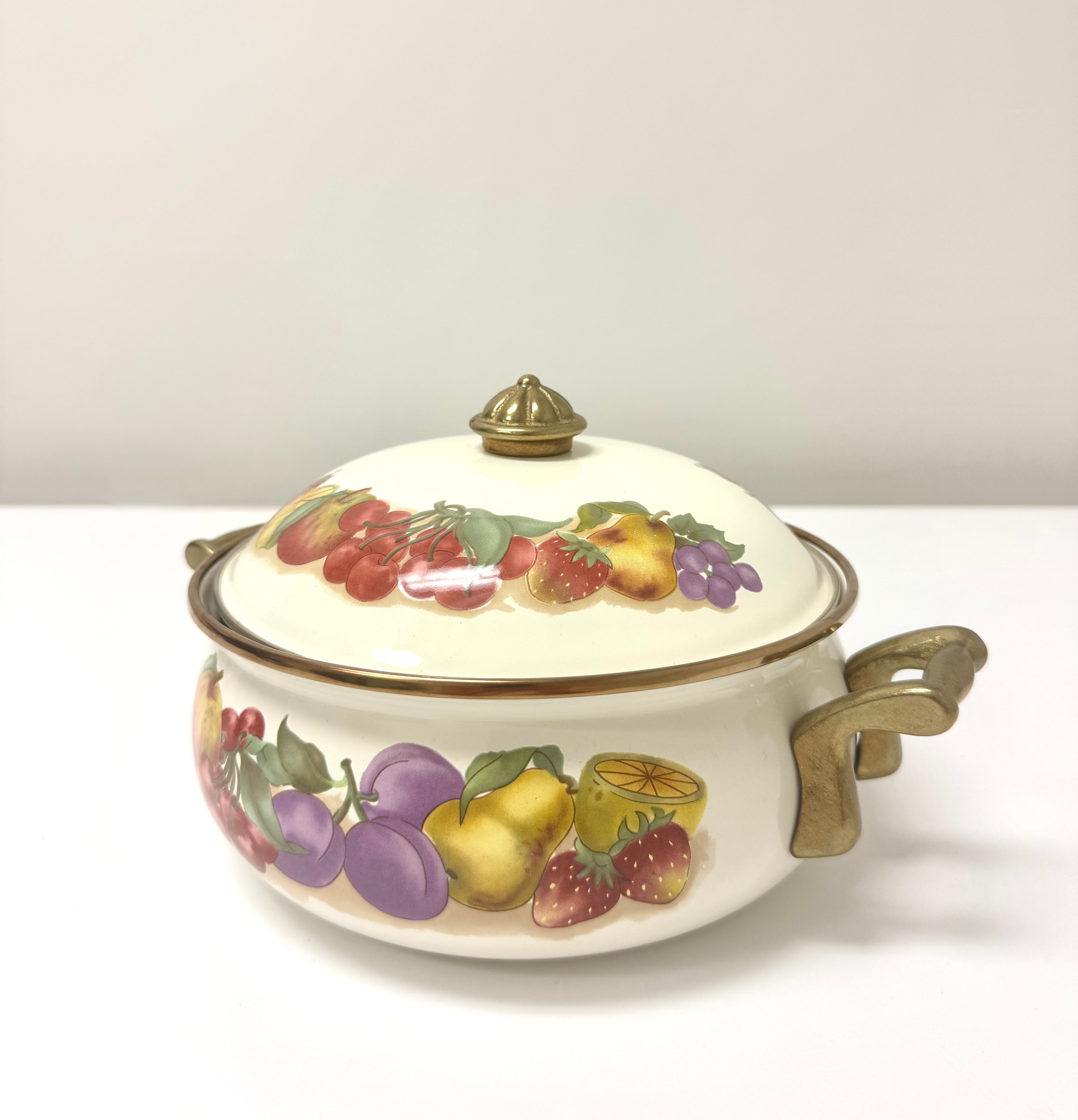 Vintage 'Orchard Royale' 2QT. Dutch Oven