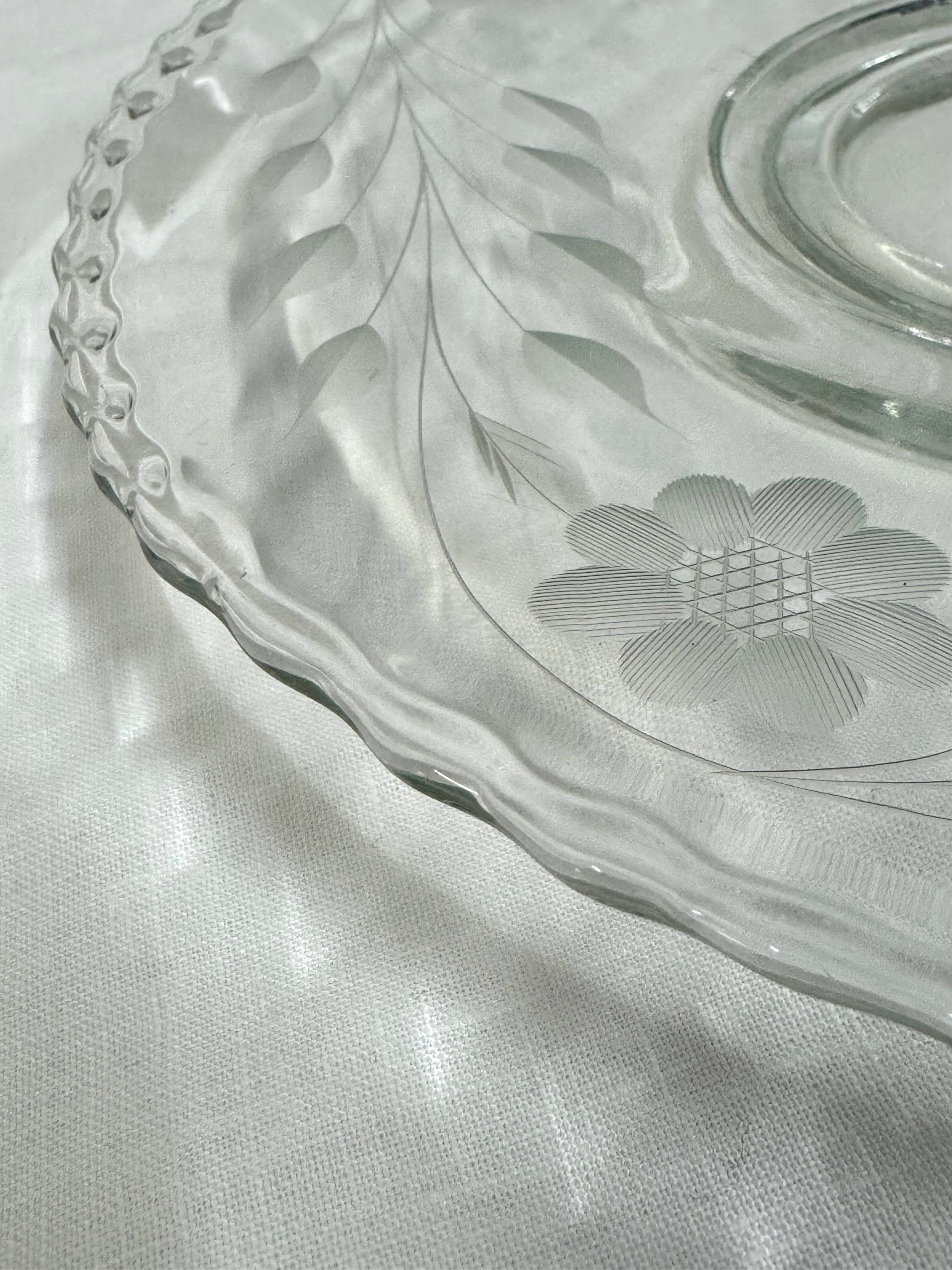 Cornflower 11" Plate with Dimple Edge