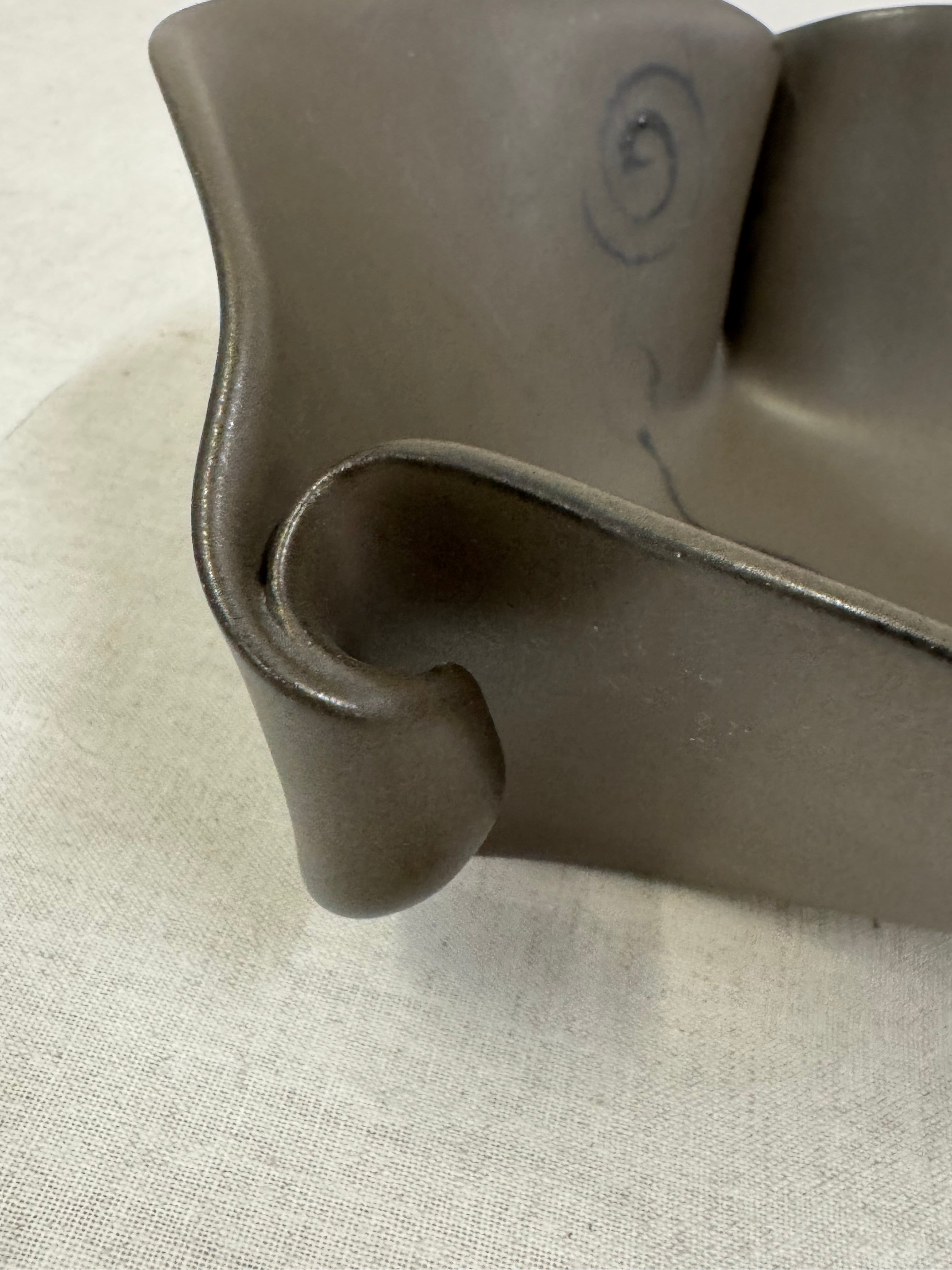 HILBORN POTTERY Pinched Bowl