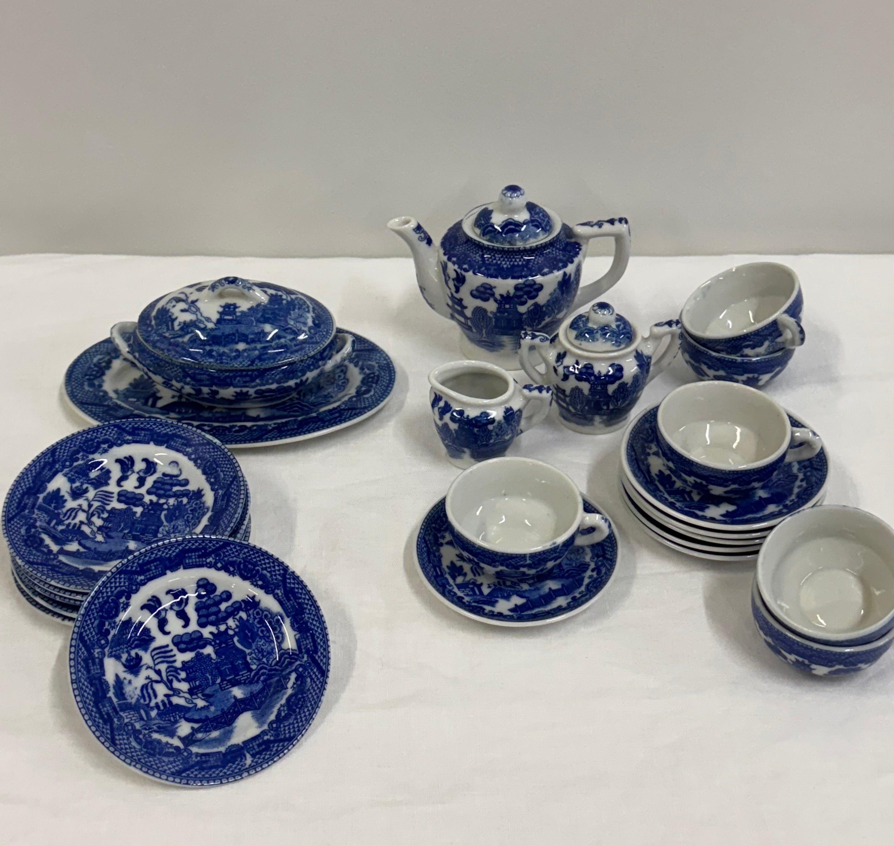 'Blue Willow' Miniature Luncheon Set