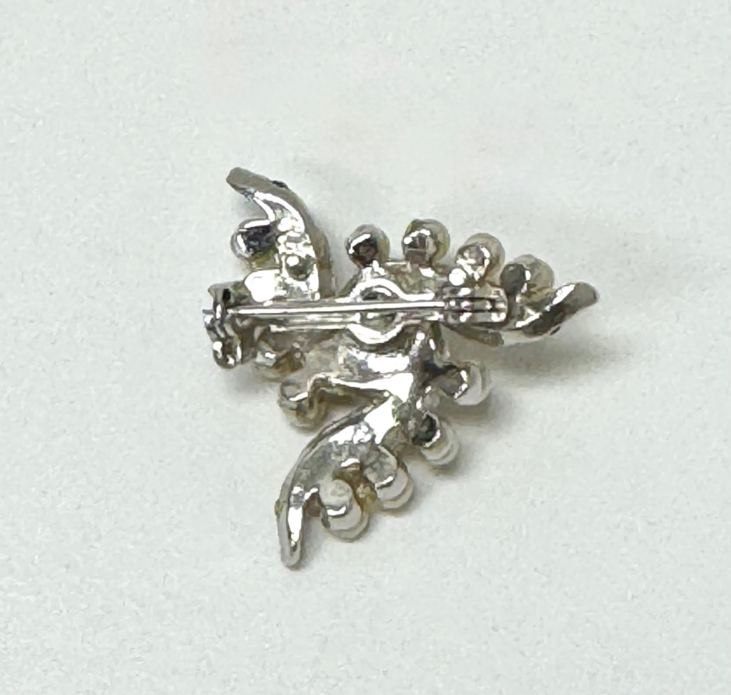 Vintage Swirl Pearl Brooch