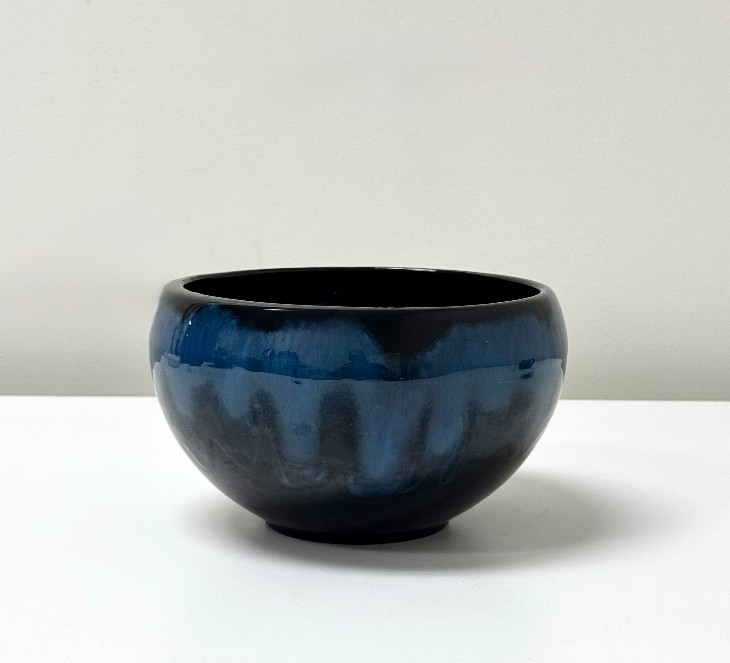 Vintage BLUE MOUNTAIN POTTERY Cobalt Blue Bowl