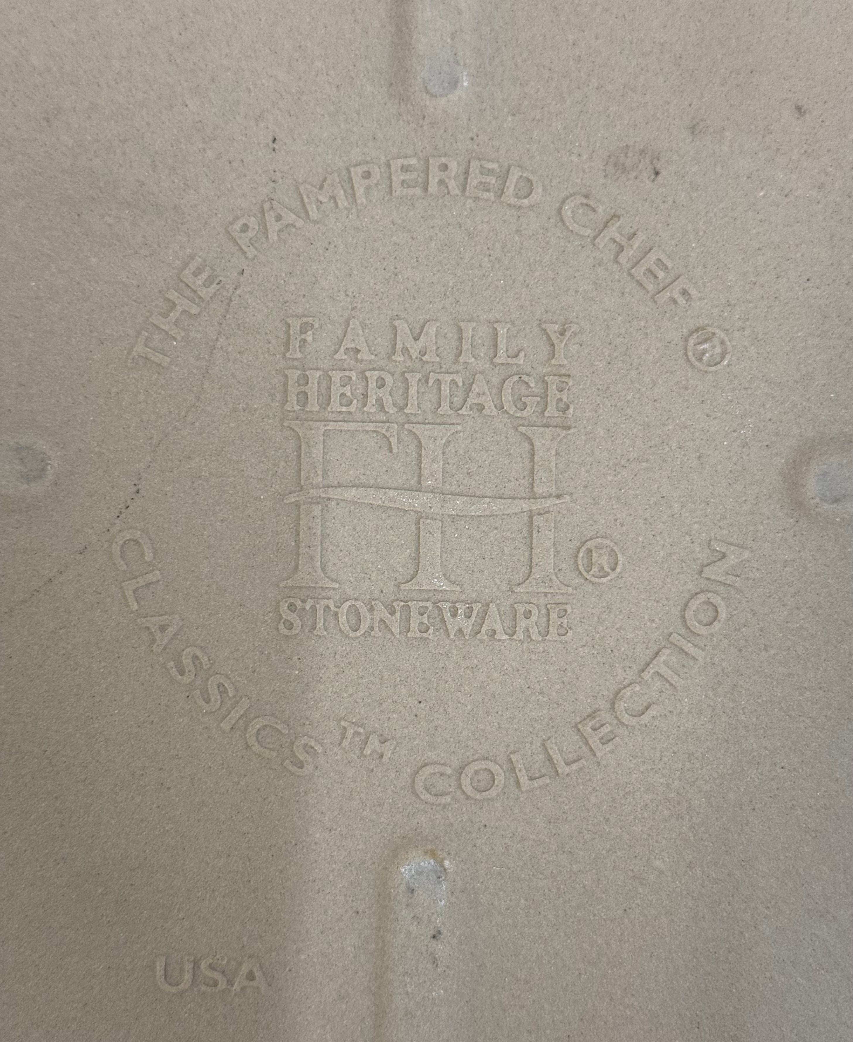 PAMPERED CHEF 14-3/4" Stoneware Pizza Stone