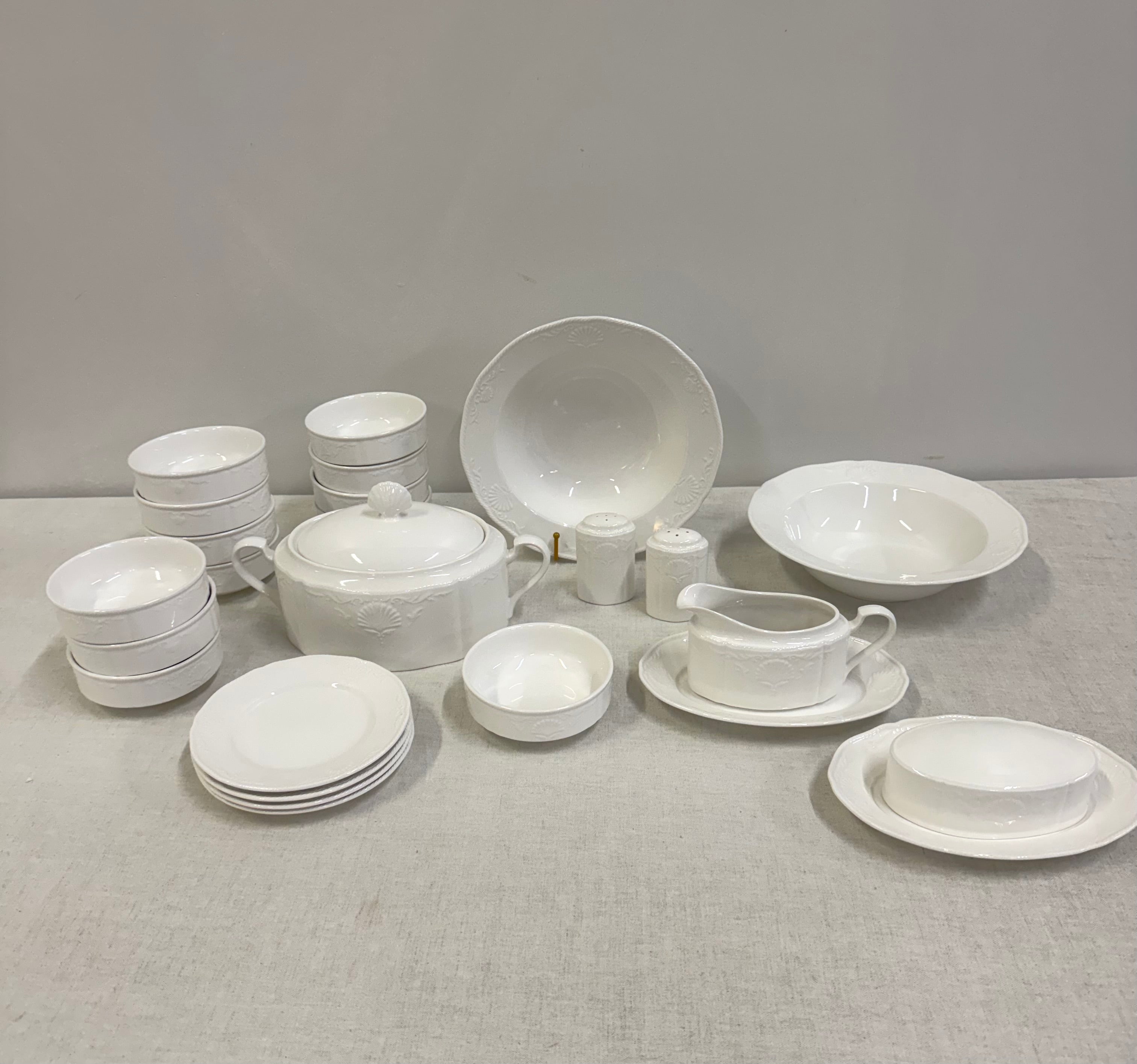 MIKASA 'Hampton Bays' Serveware Set