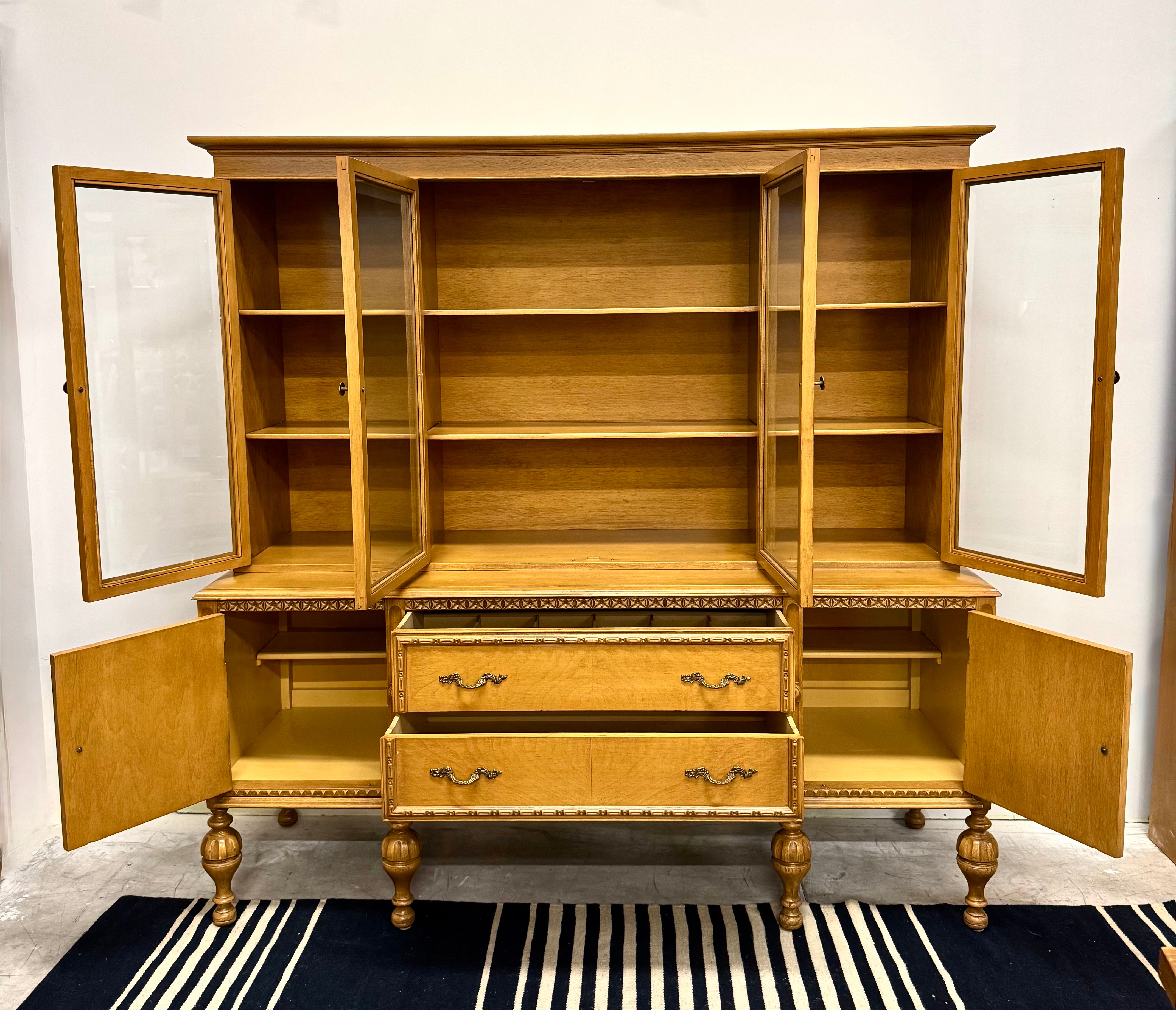 European Country Sideboard with Hutch