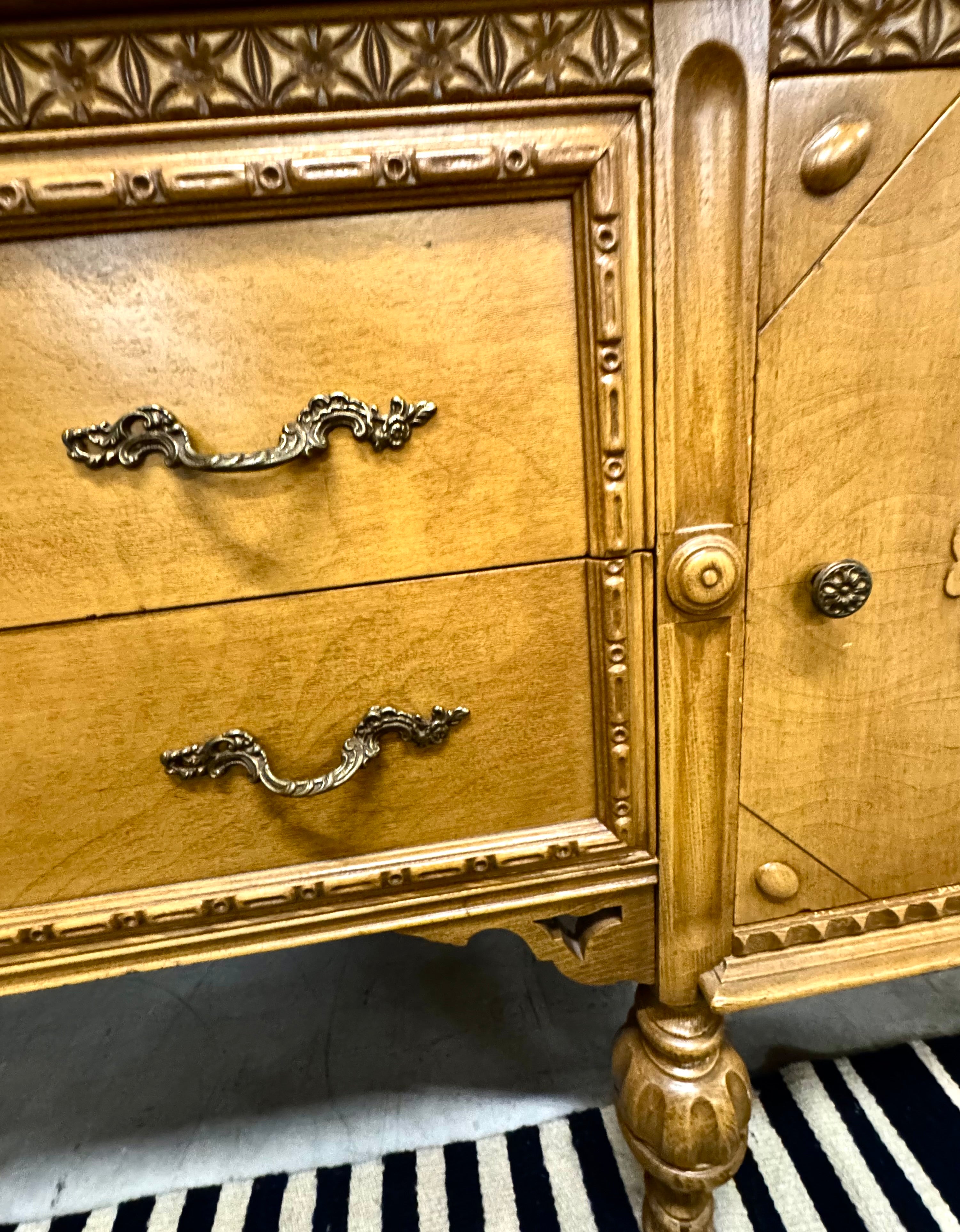 European Country Sideboard with Hutch
