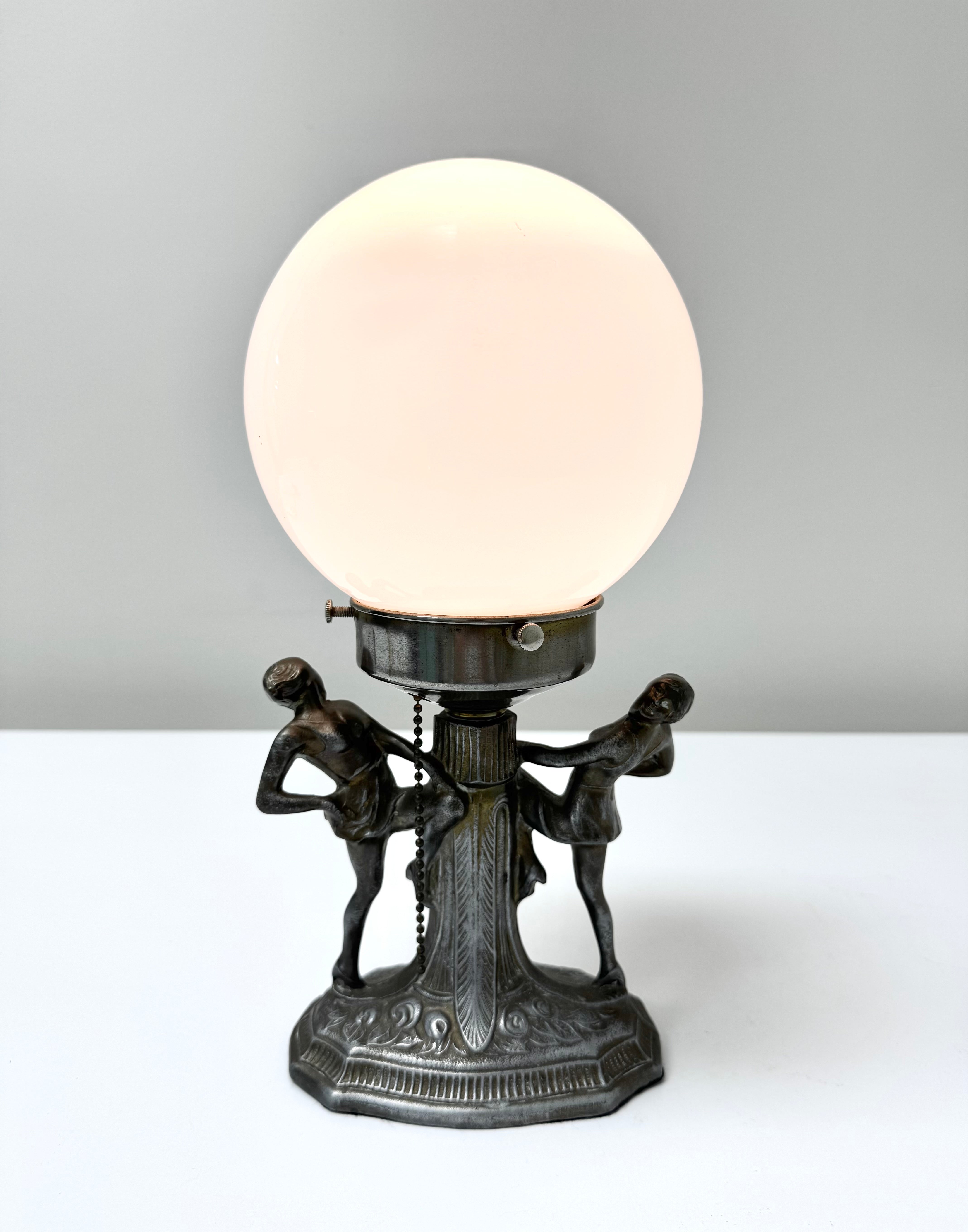 Vintage Art Deco Flapper Dancers Lamp