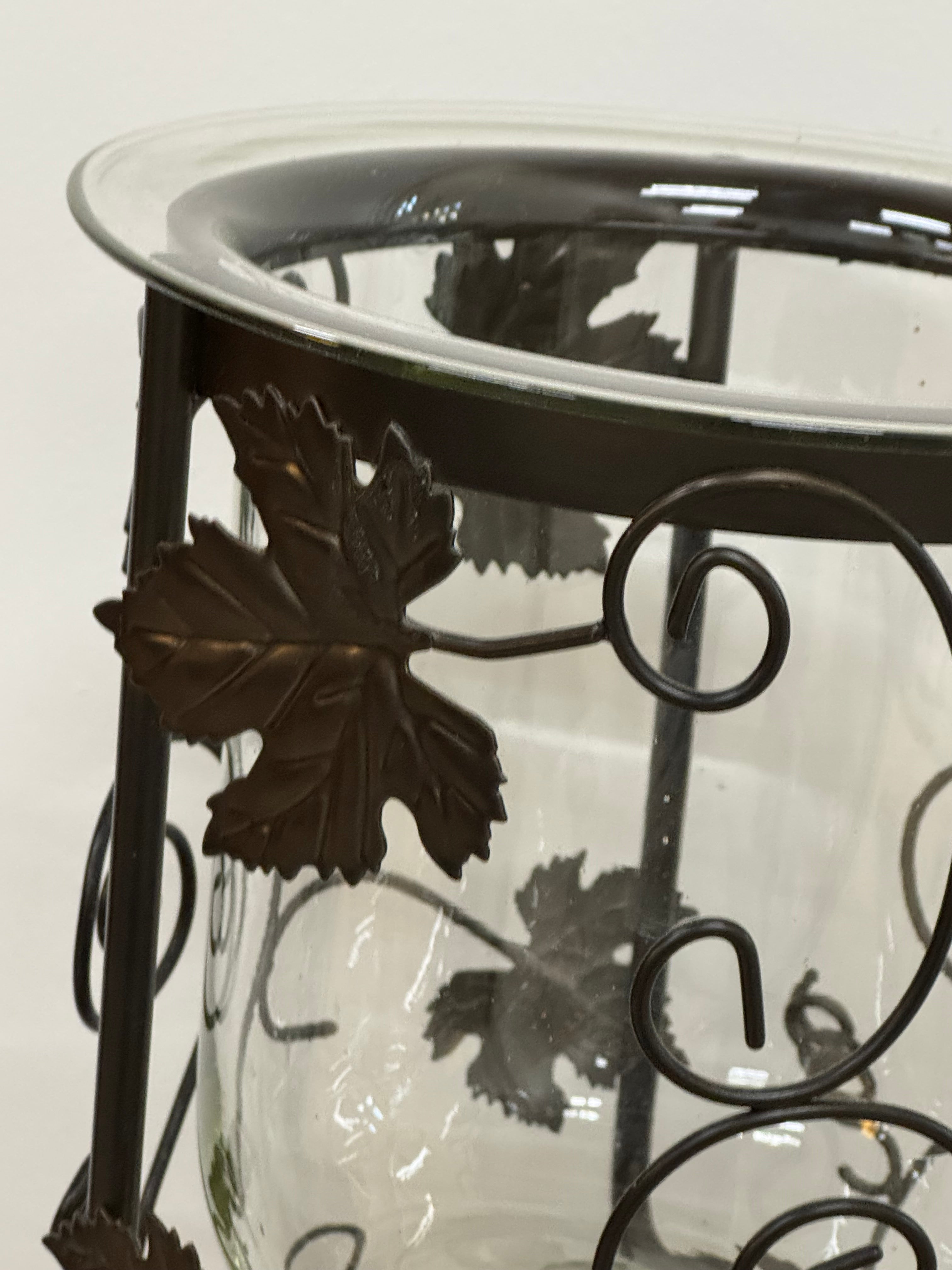 Black Iron Scroll Leaf Hurricane