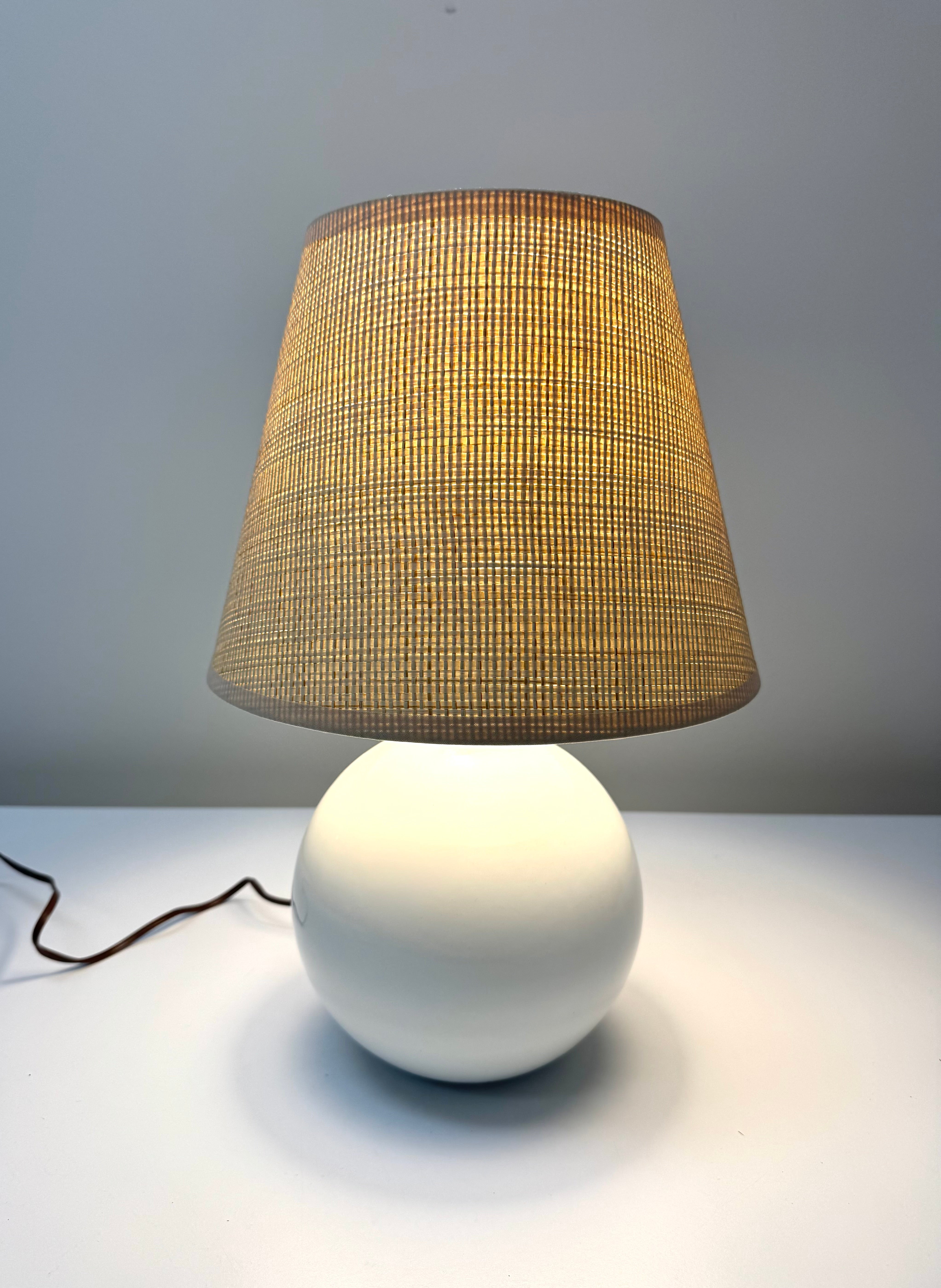 White Ceramic Ball Lamp