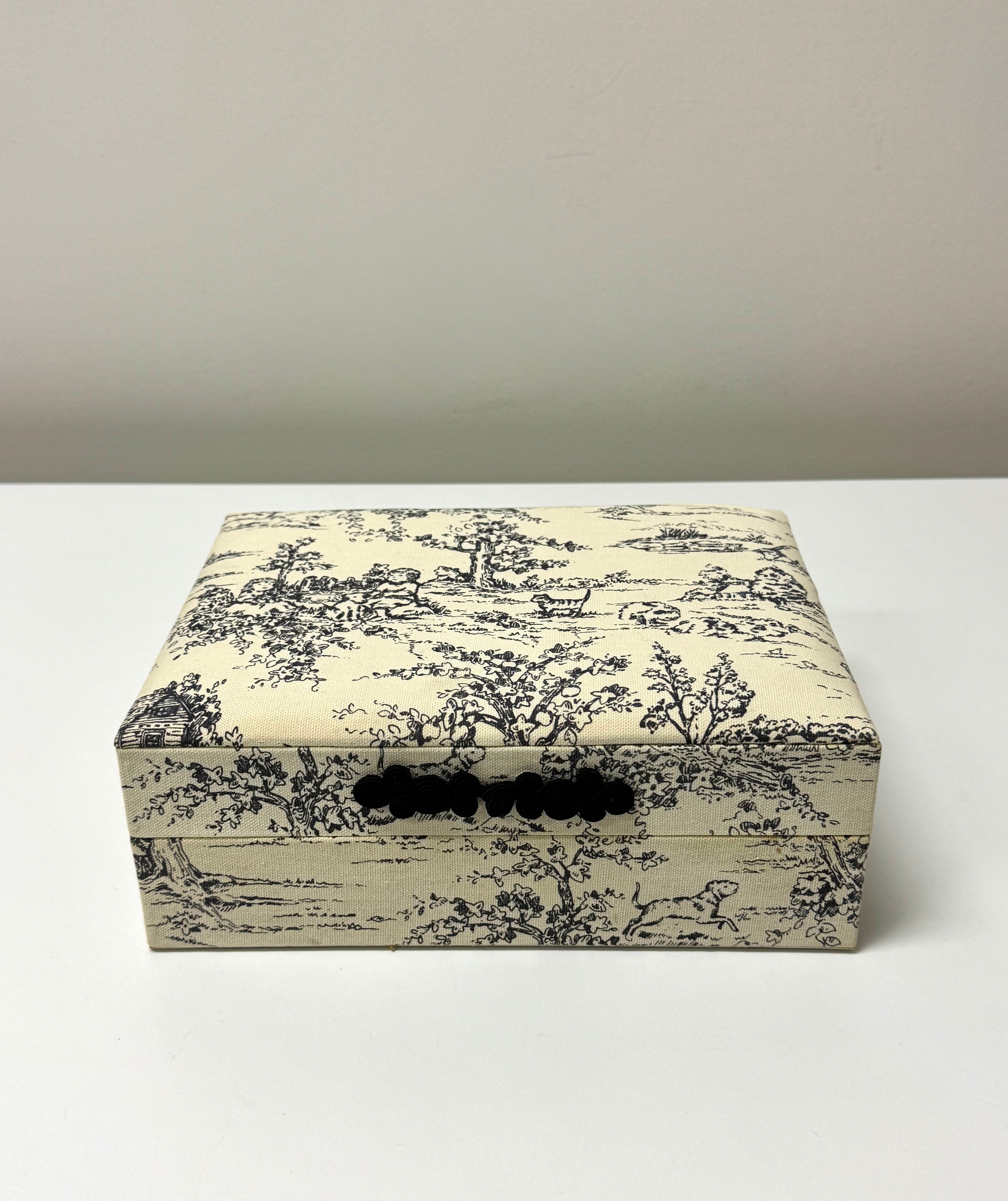 PARTYLITE Black Toile de Jouy Jewellery Box