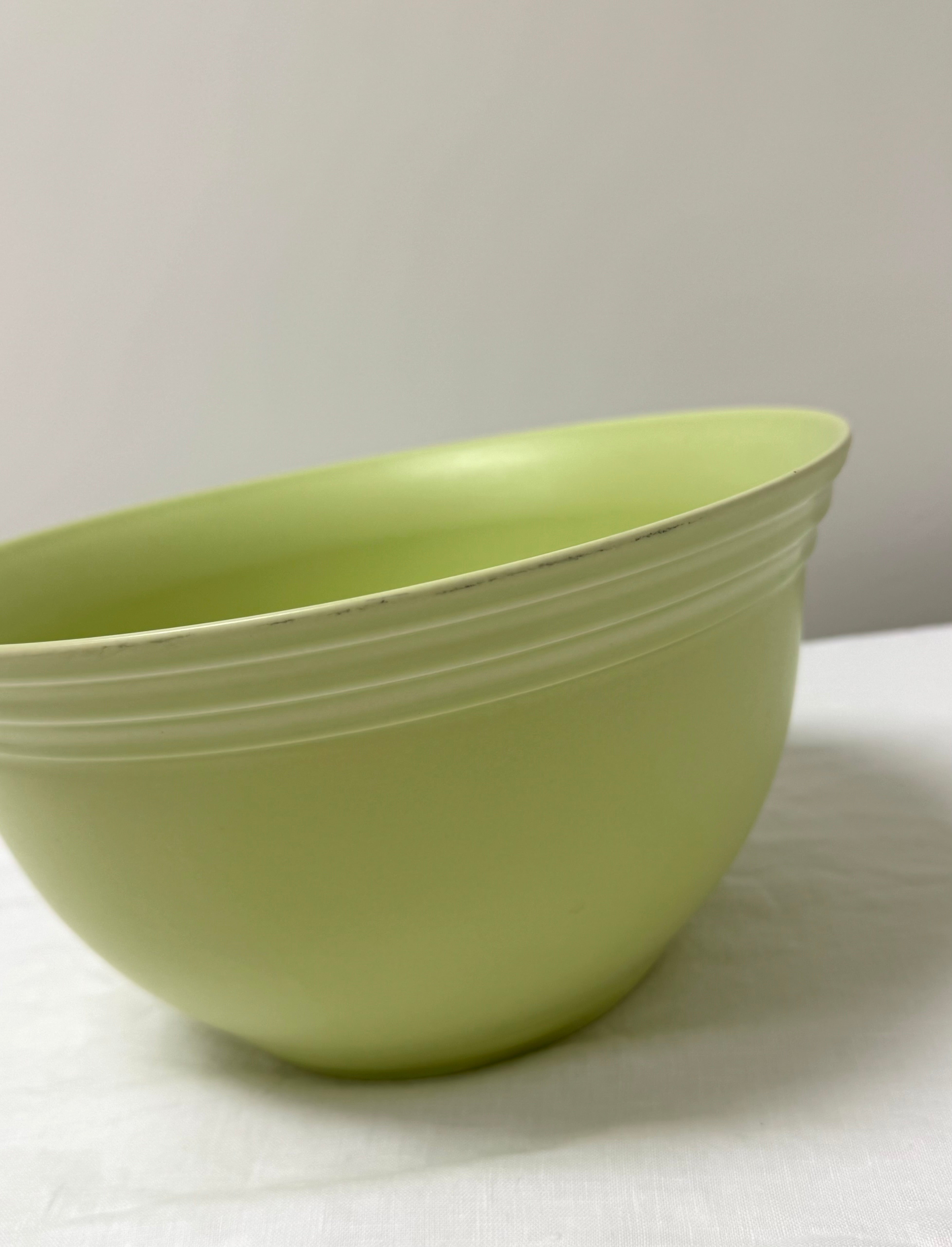PFALTZGRAFF Pistachio 10" Bowl