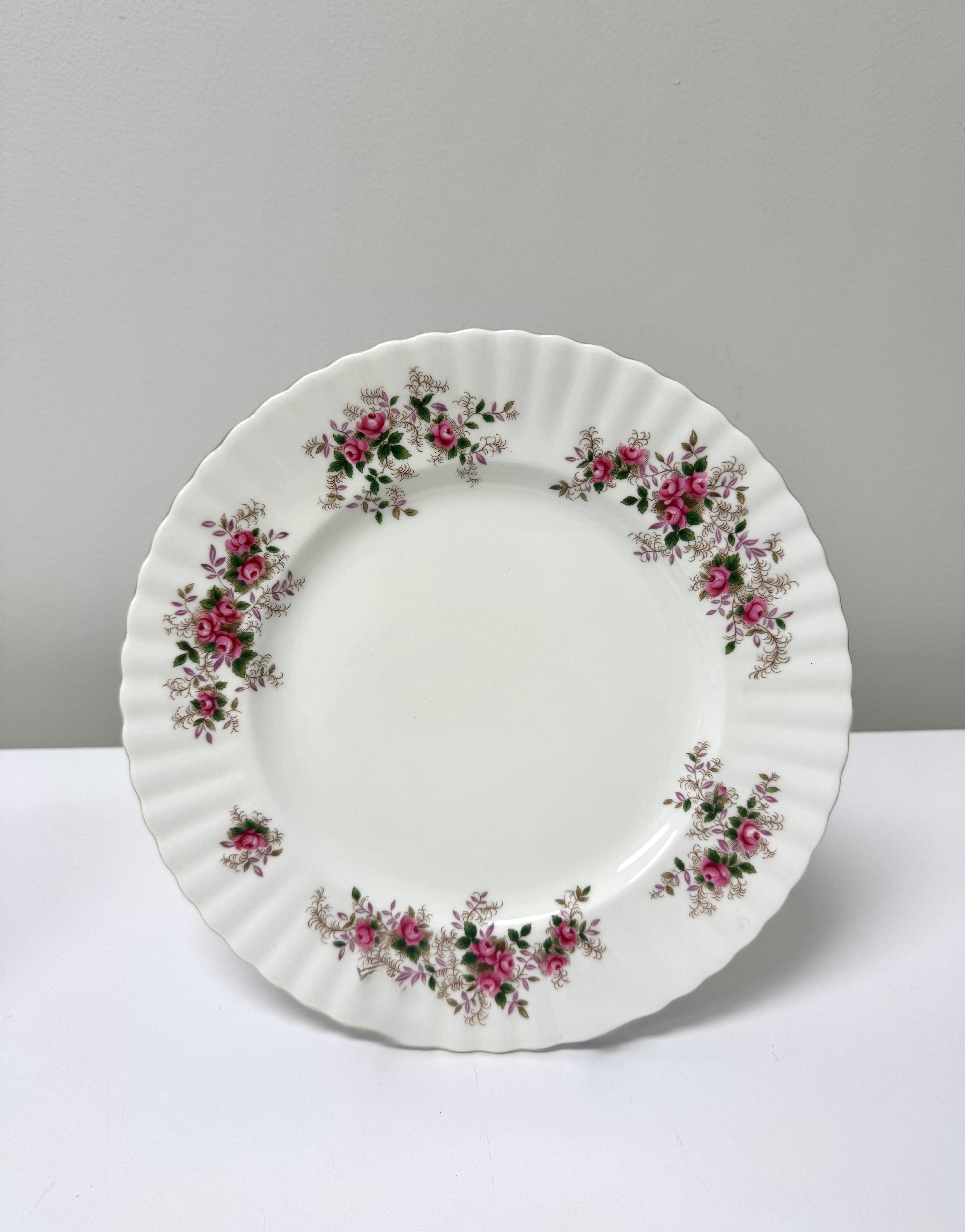 ROYAL ALBERT 'Lavender Rose' Dinnerware Set for 8 Plus Extras