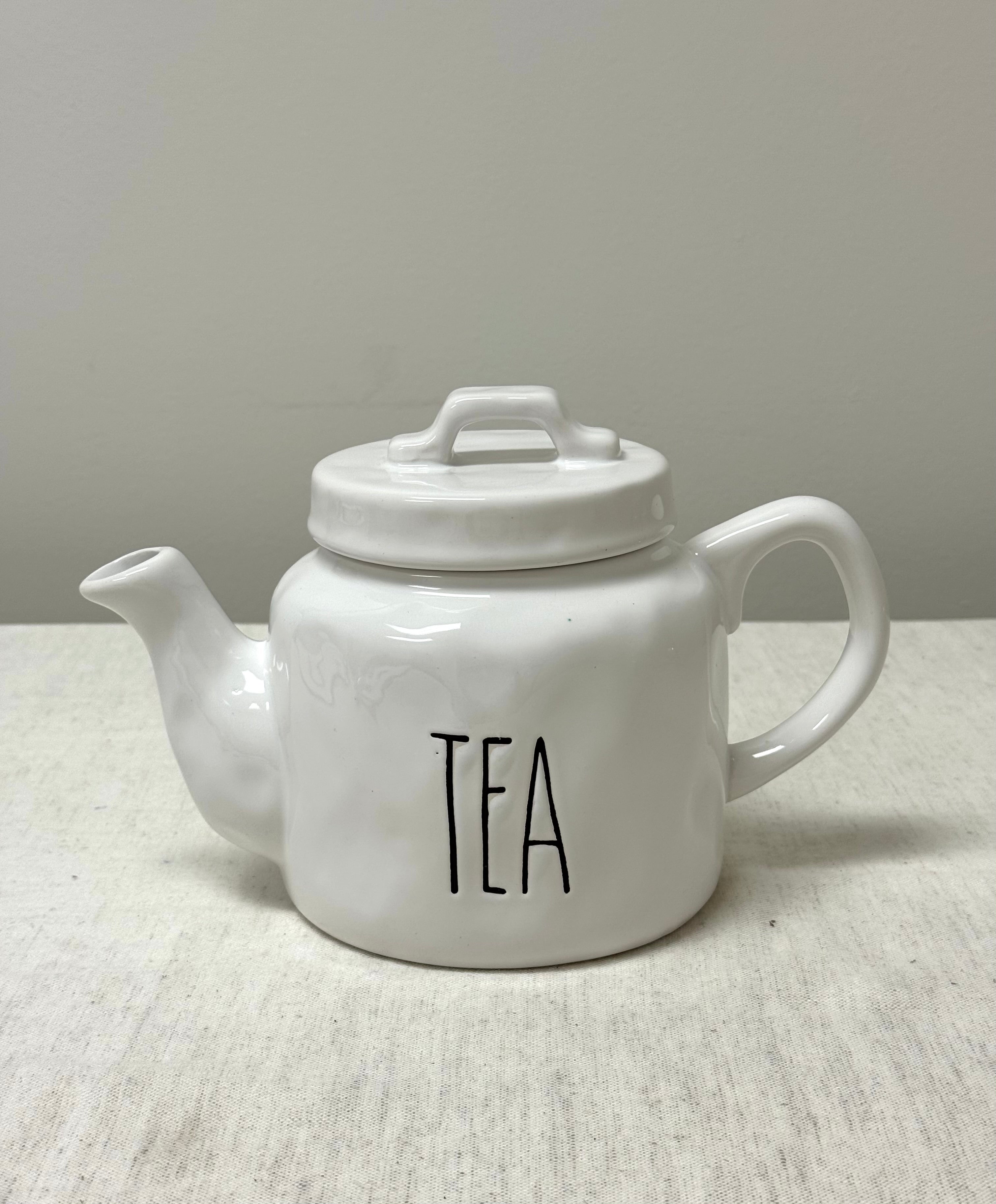 RAE DUNN Teapot