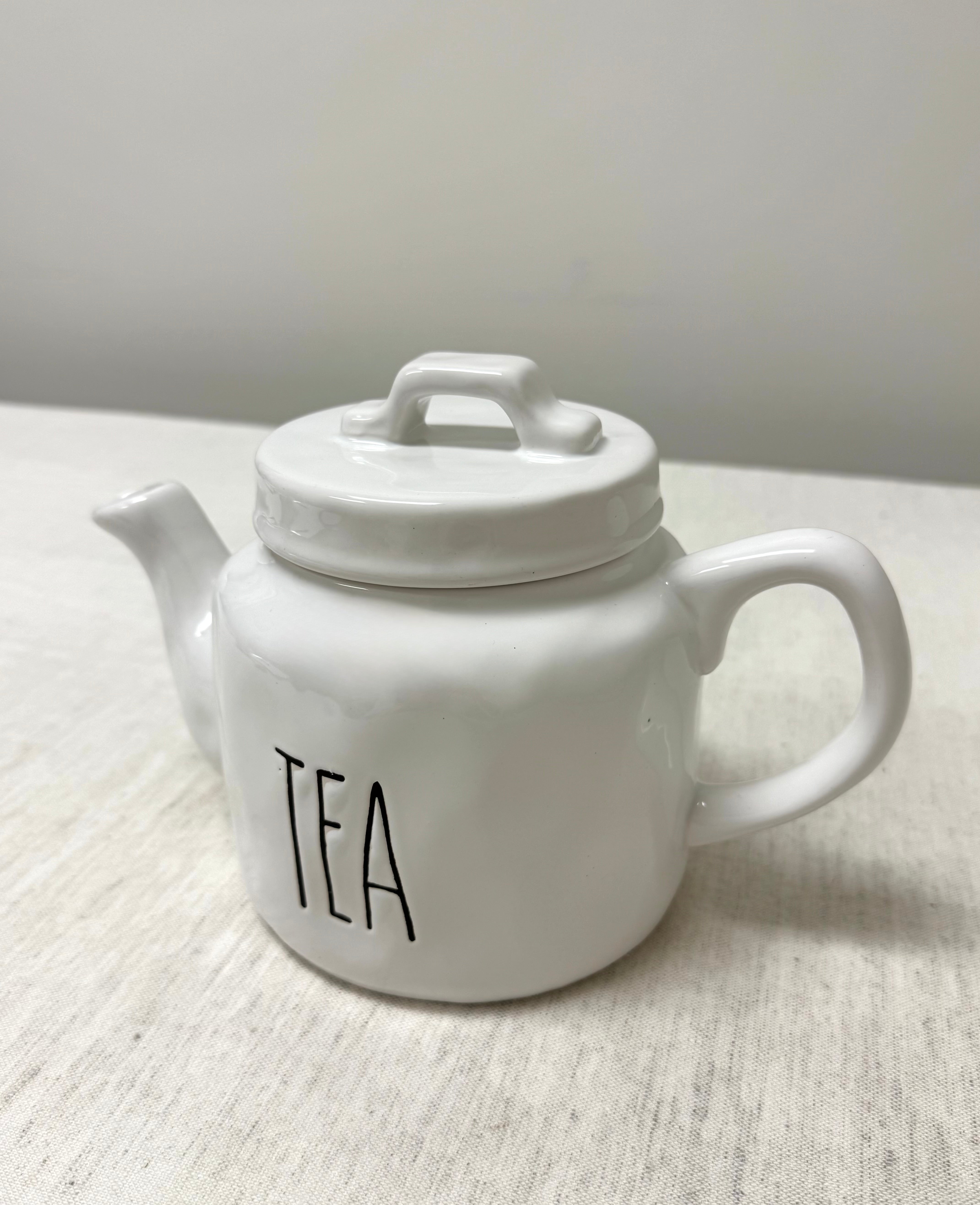 RAE DUNN Teapot