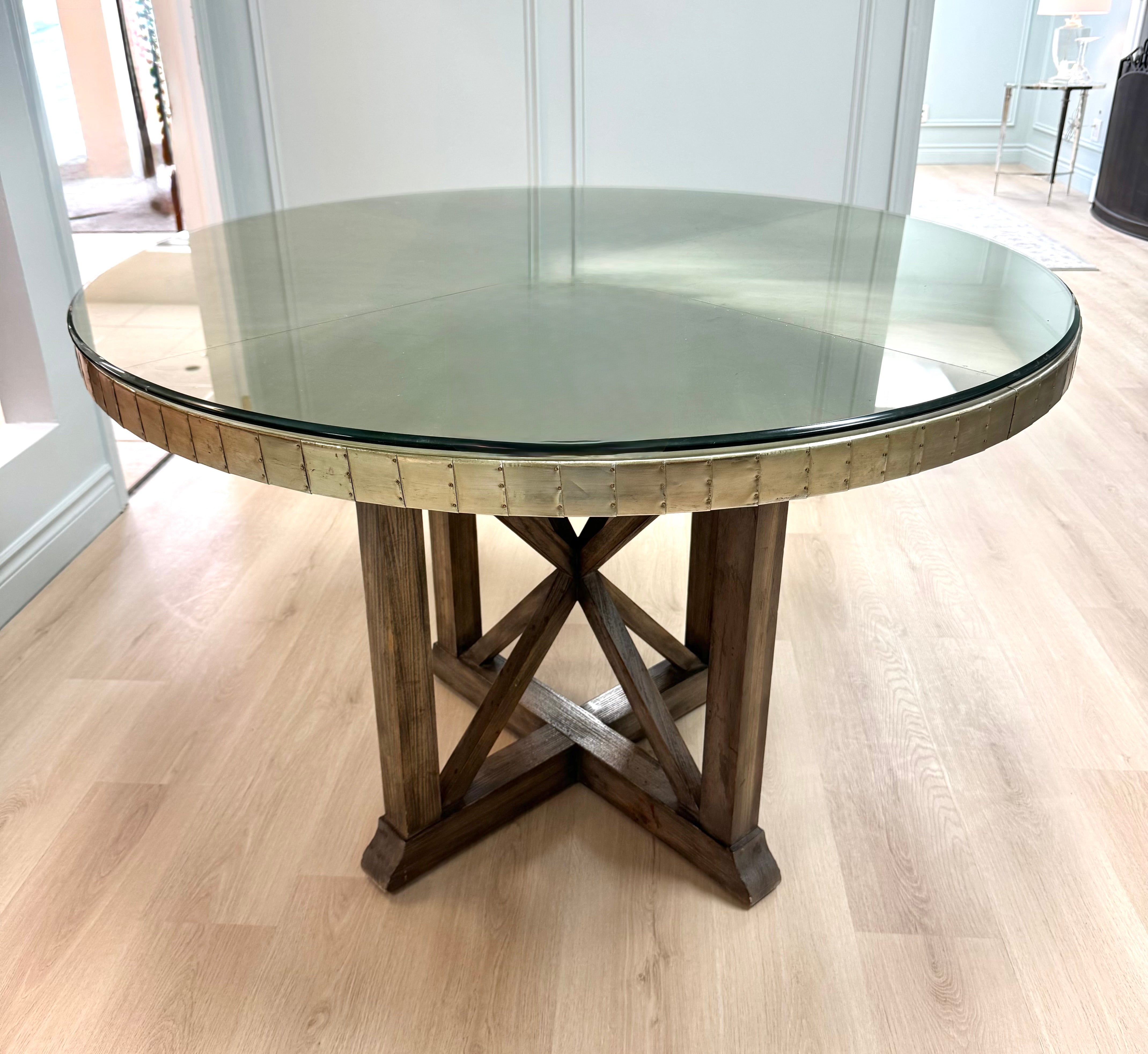 HOOKER 'Bentley' 48" Dining Table