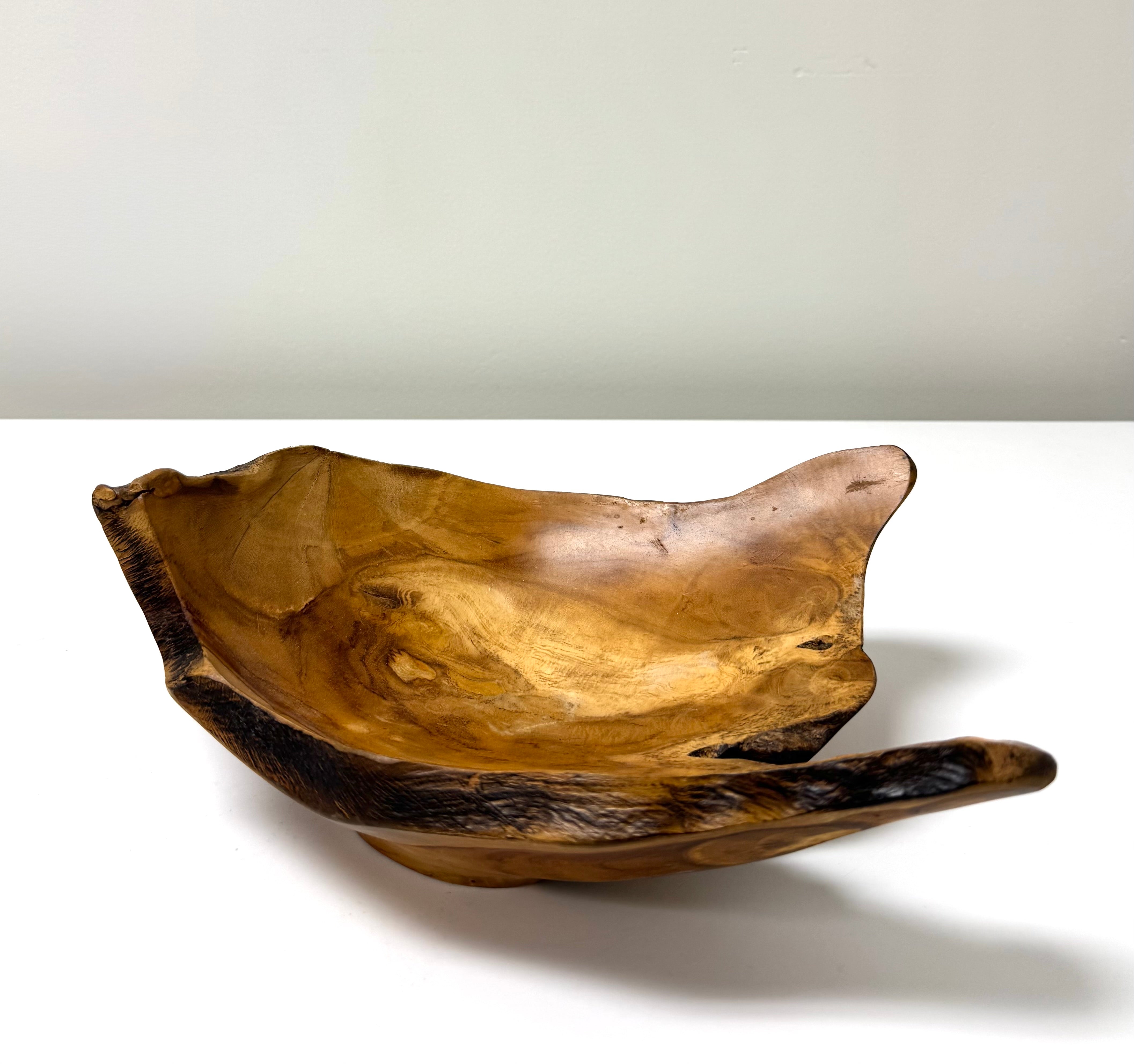 ARTURO SOLANO Hand-turned Live-edge Burl Wood Bowl
