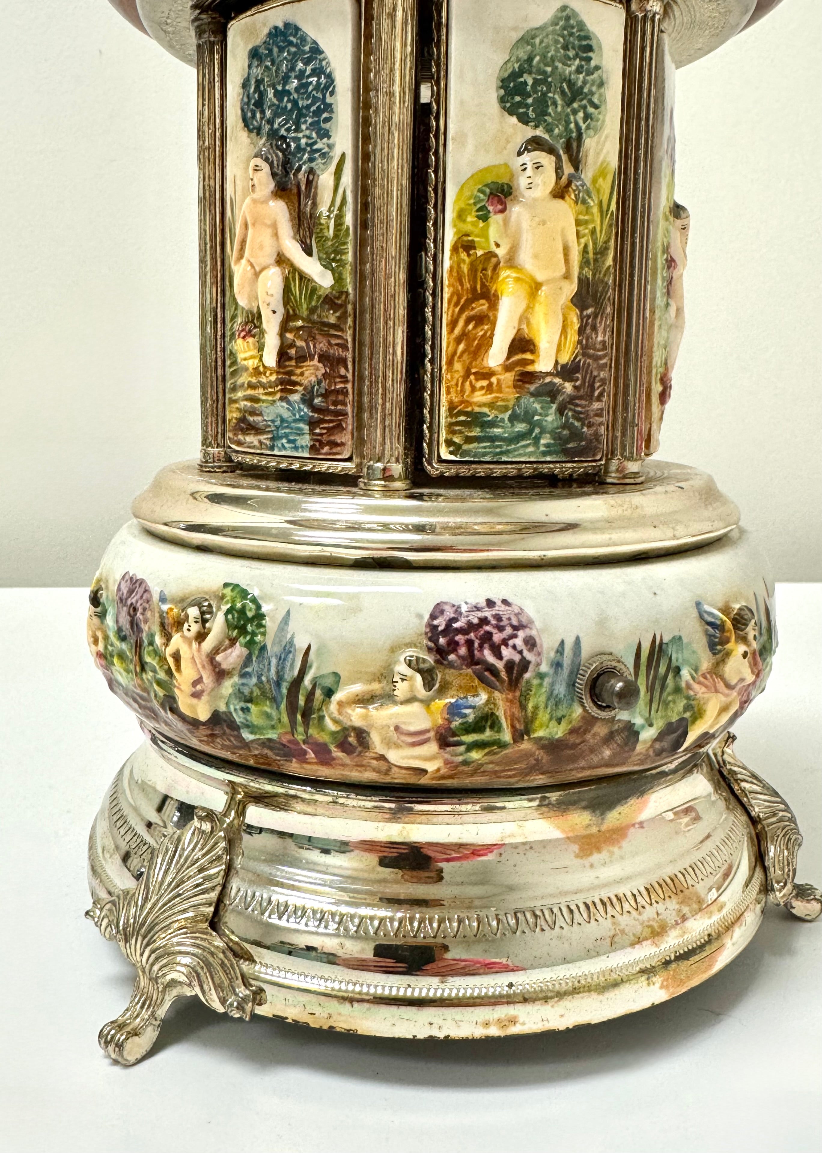 RARE Vintage REUGE Capodimonte Musical Carousel